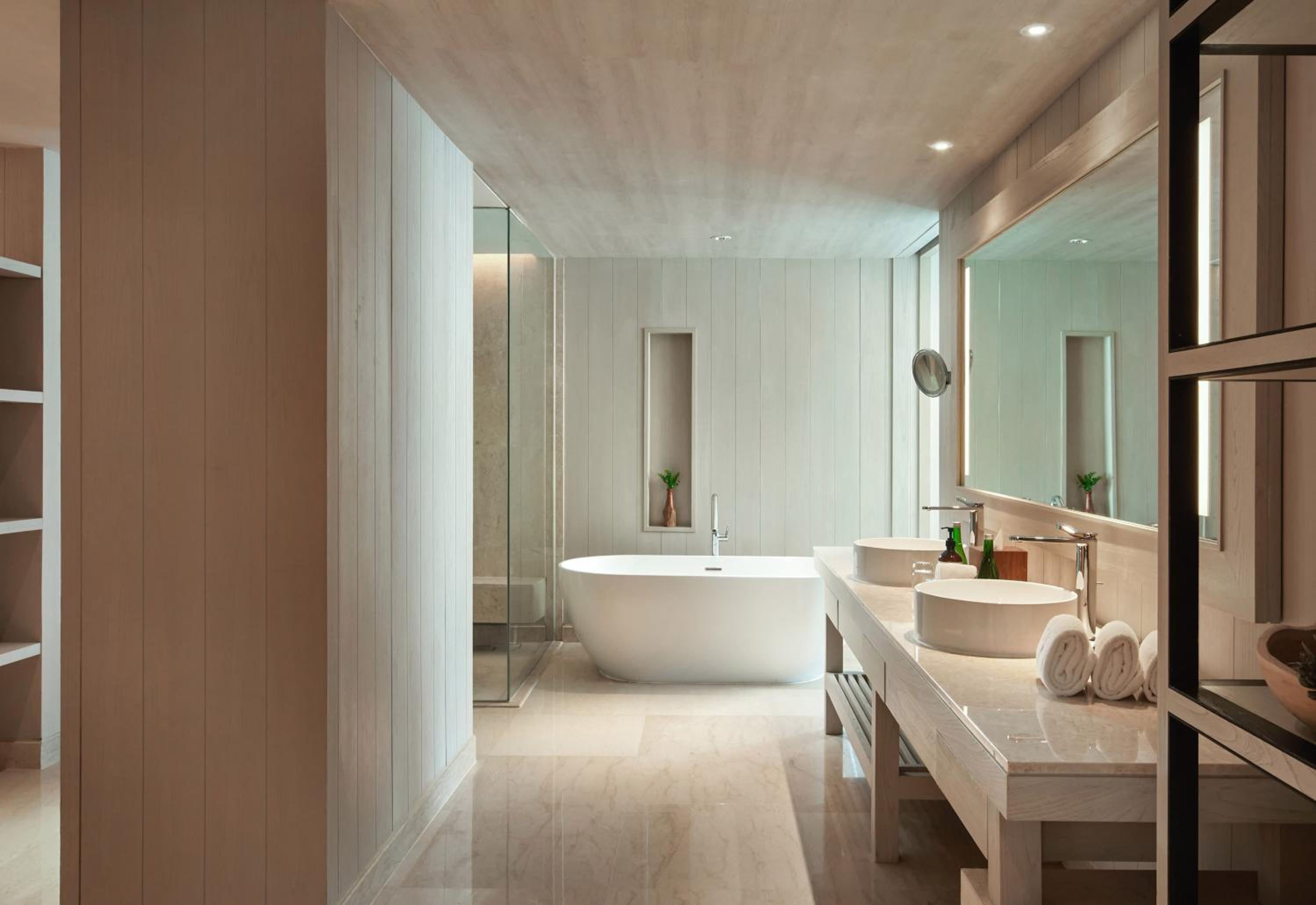 Ocean View Suite - Photo 4