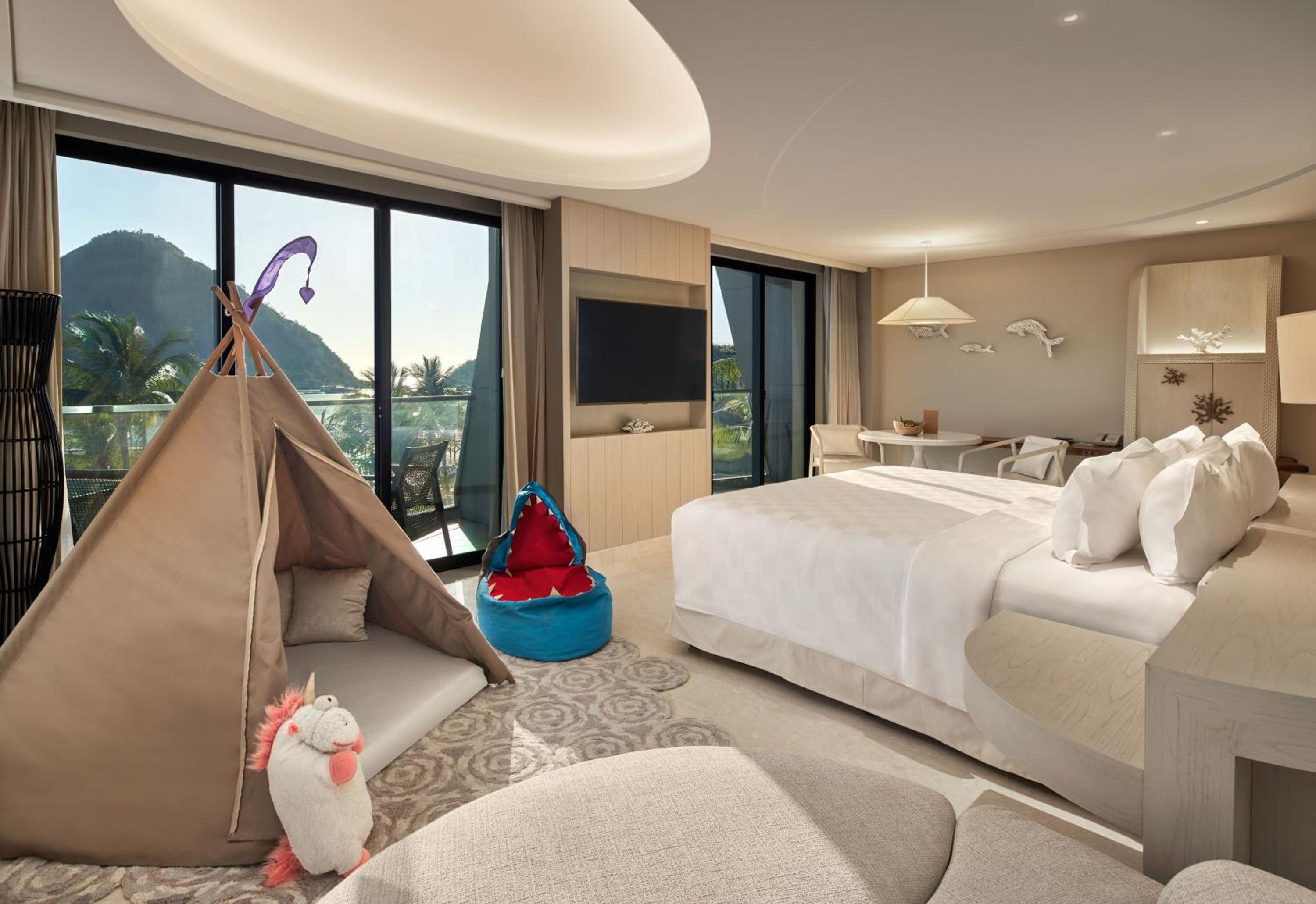 Ocean View Suite - Photo 3