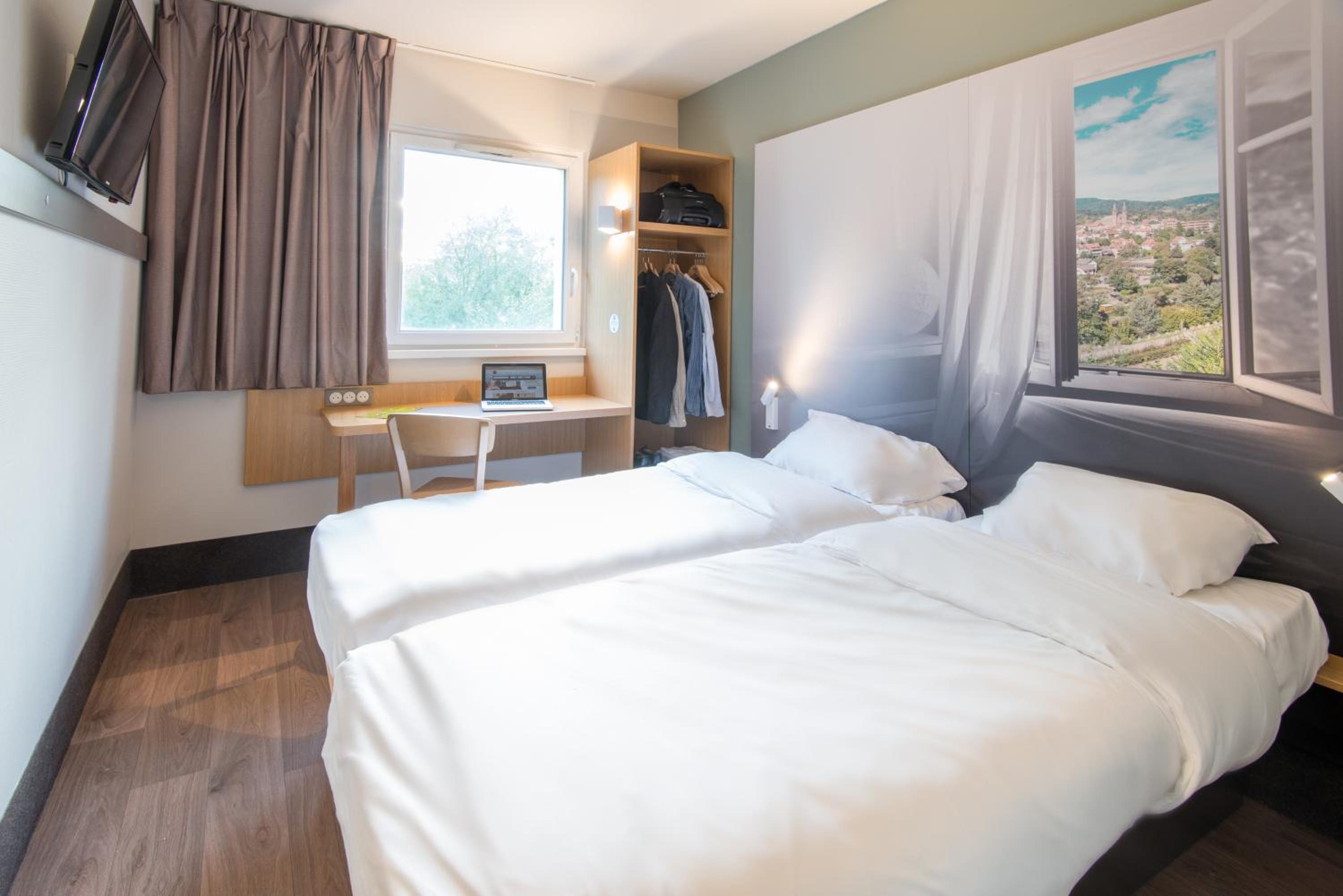 Twin Room - Photo 1