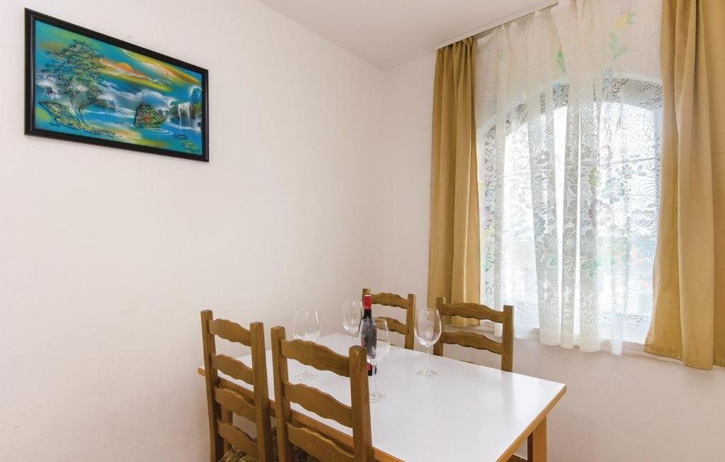Family One-Bedroom Apartment with Terrace - Photo 11
