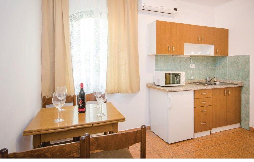 Basic Two-Bedroom Apartment - Photo 2