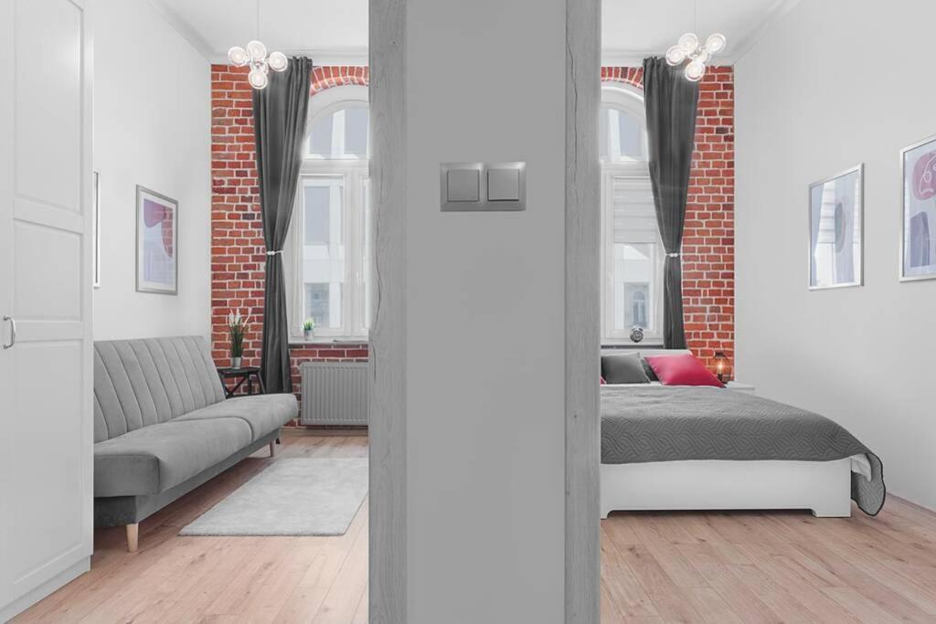 One-Bedroom Apartment - Photo 5