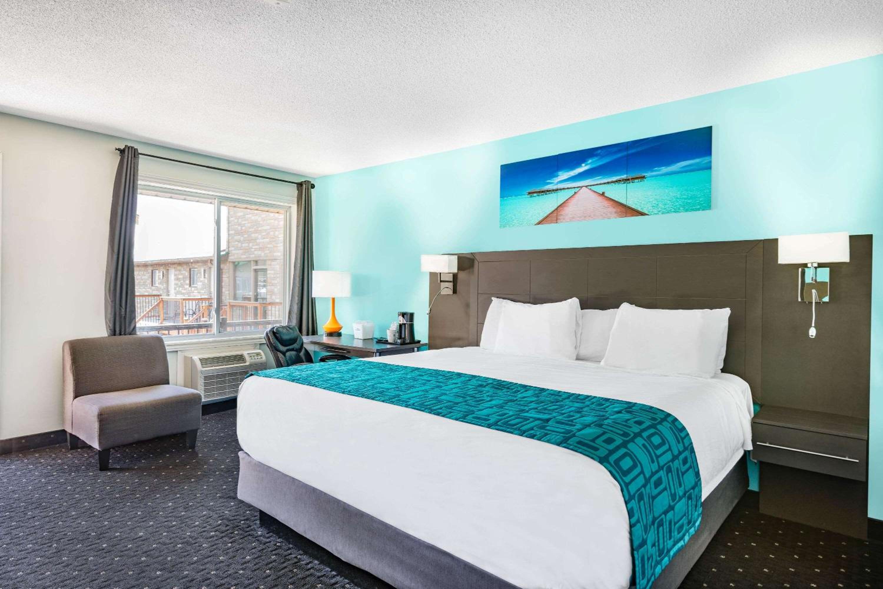 King Room- Non-Smoking - Photo 1