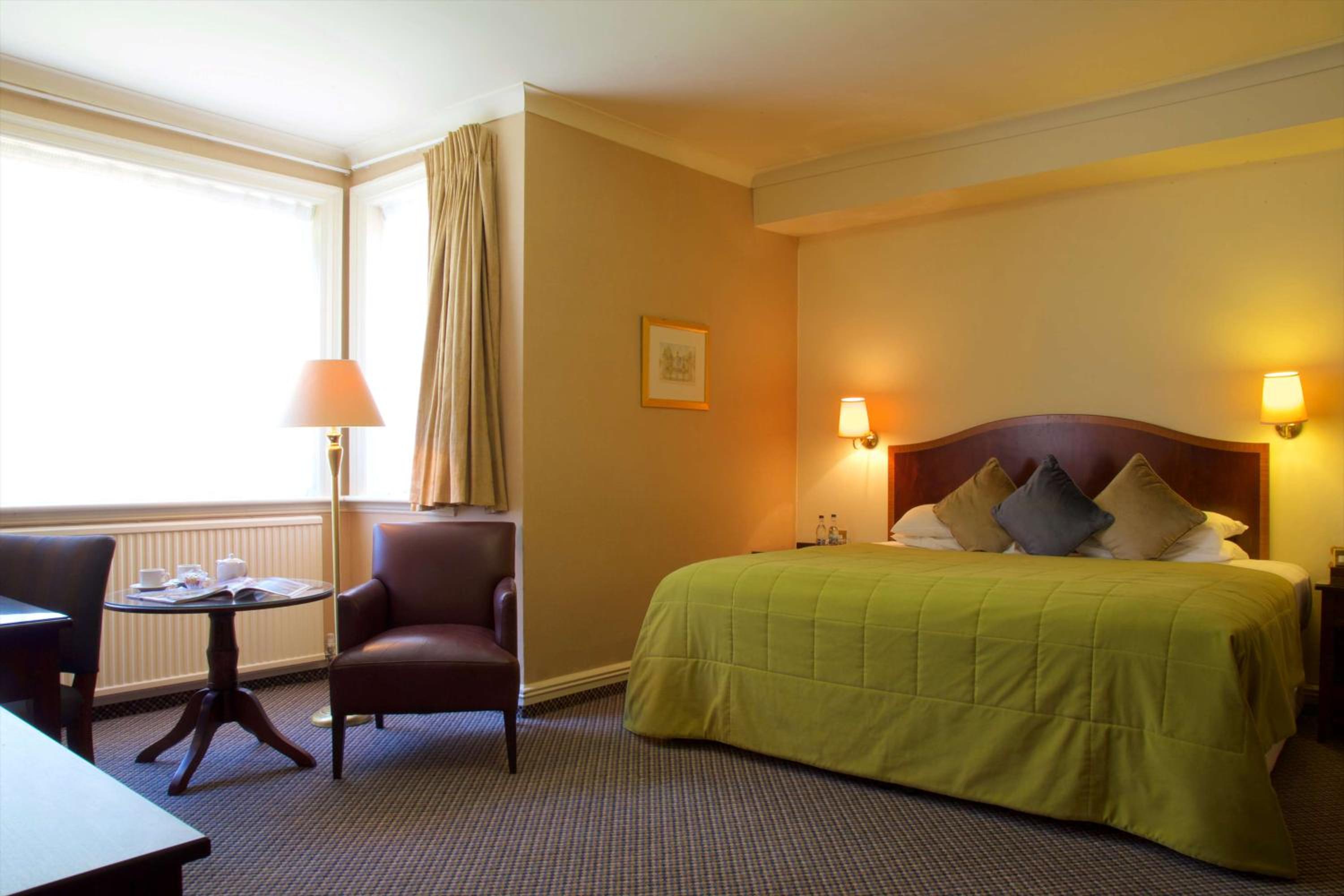 Double Room with Double Bed and Sea View - Non-Smoking photo 2