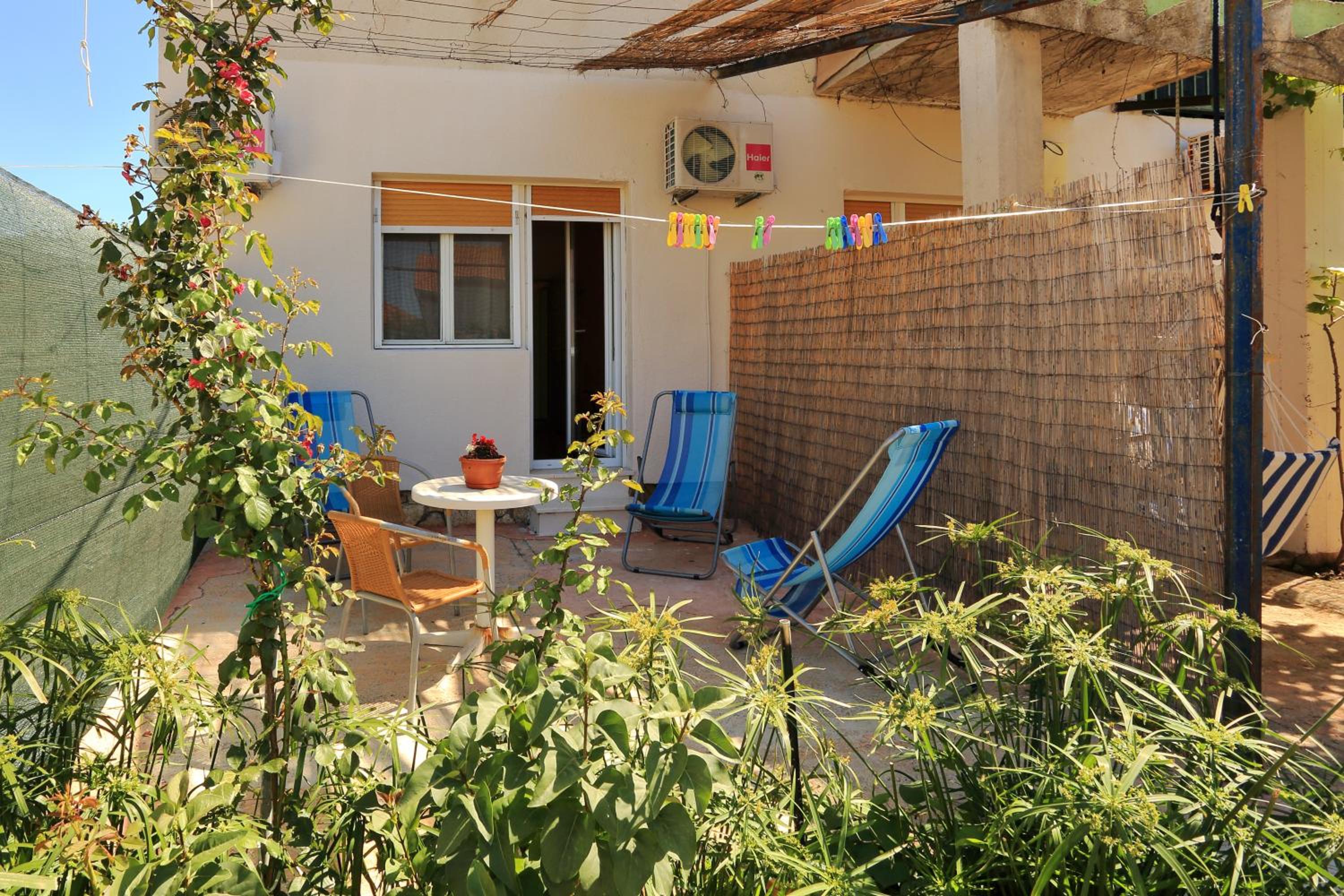 Double Room with Balcony (3 Adults) photo 3