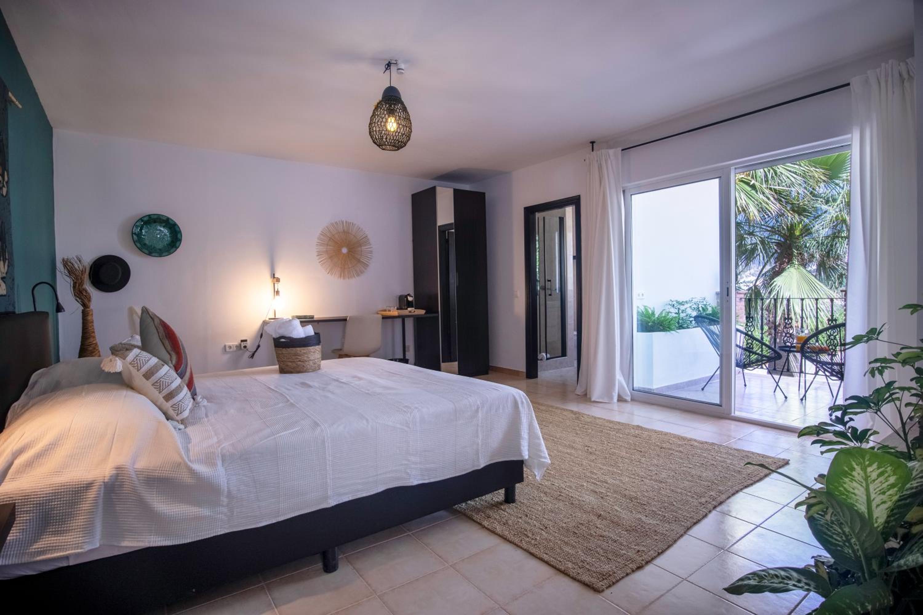 King Room with Balcony photo 3