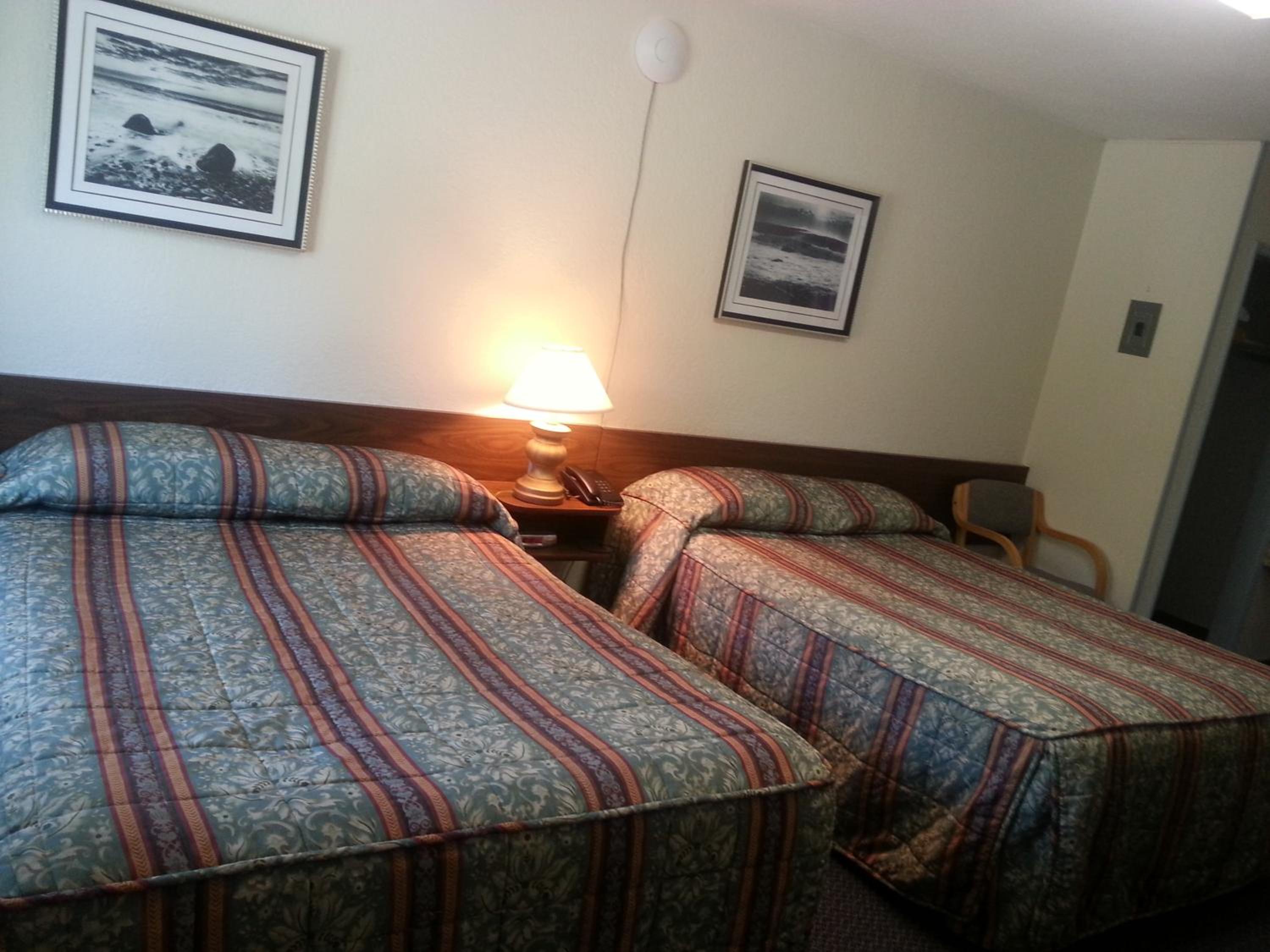 Double Room with Two Double Beds - Non-Smoking photo 3