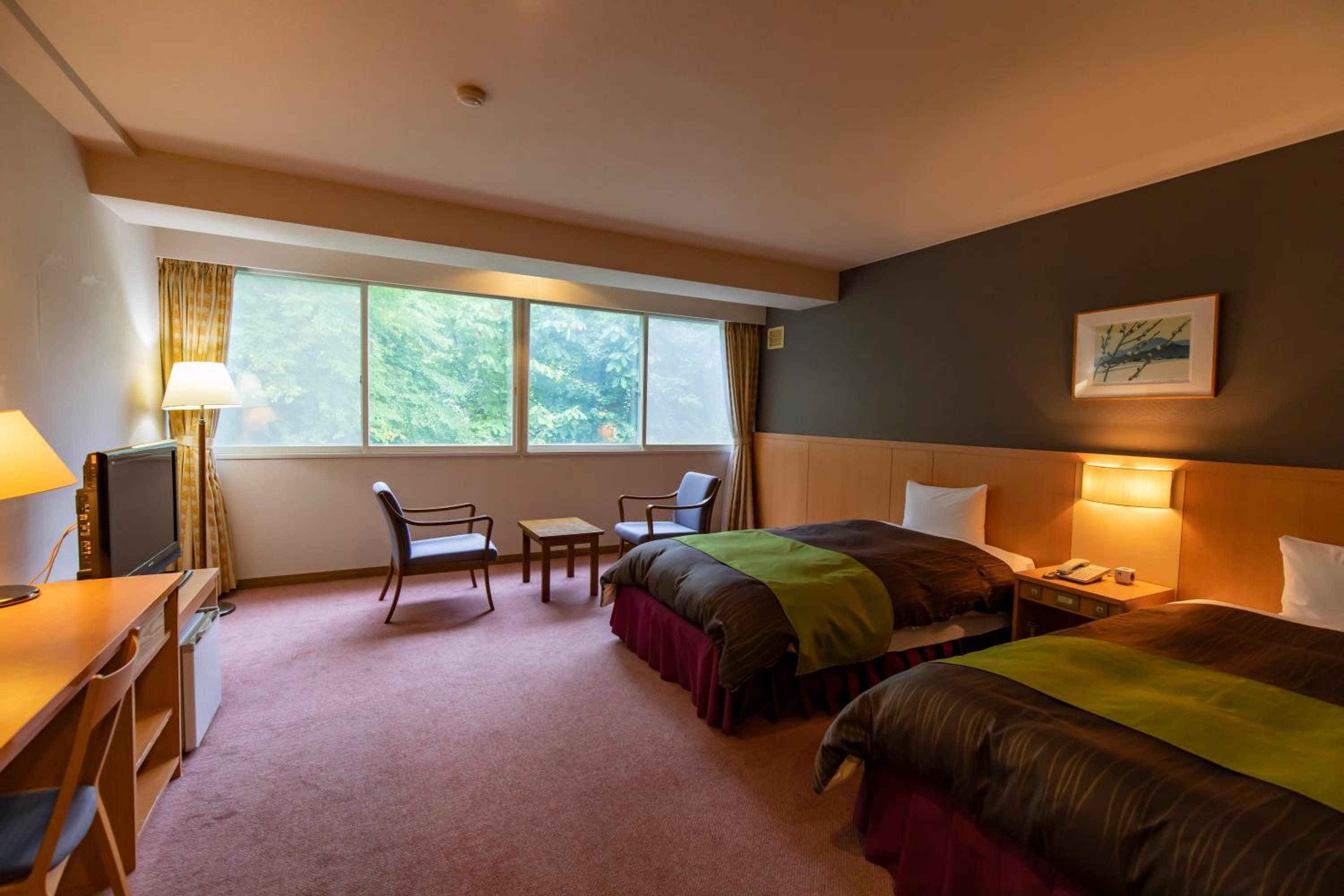 Twin Room - Non-Smoking photo 1