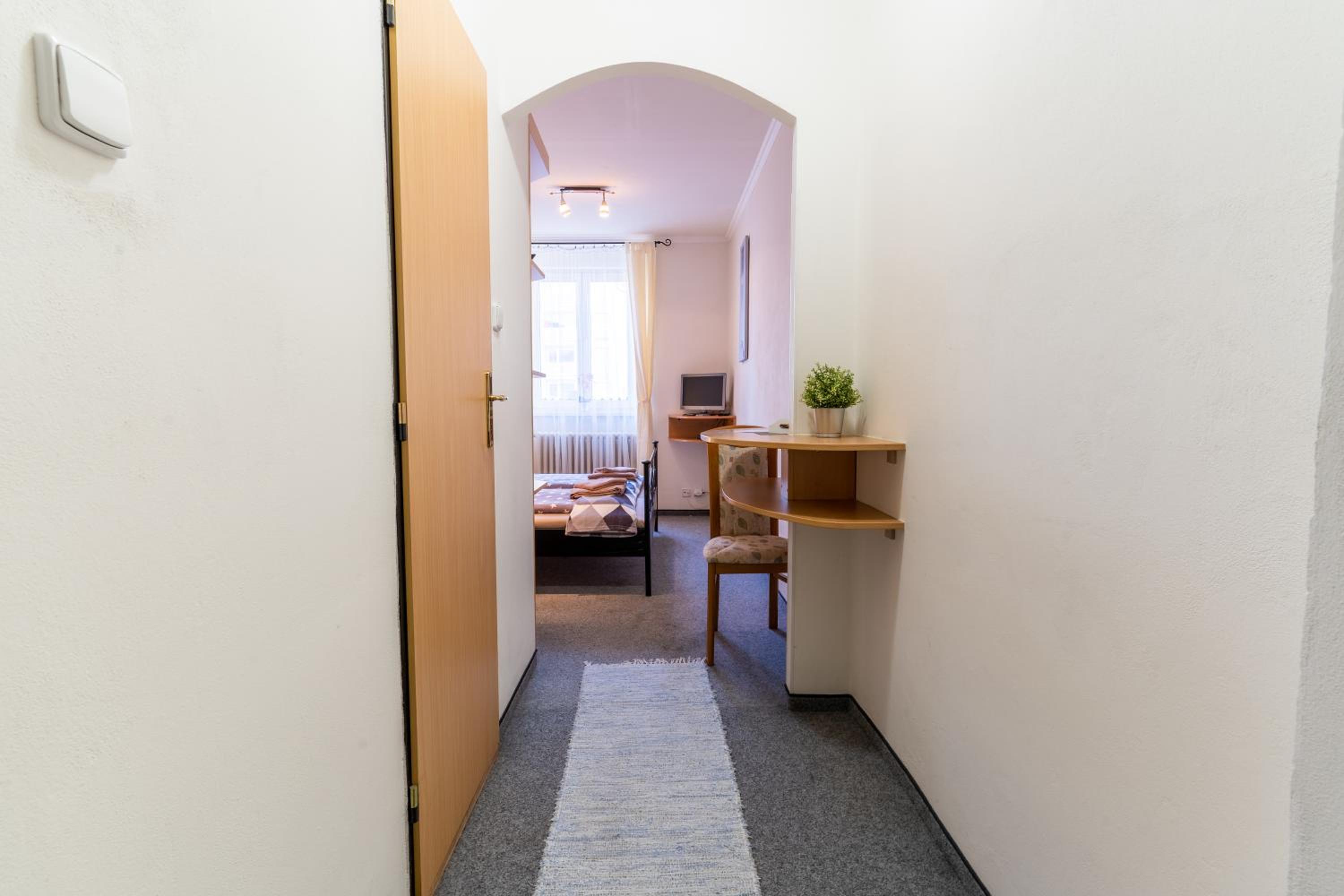 Double Room with Private Bathroom photo 2