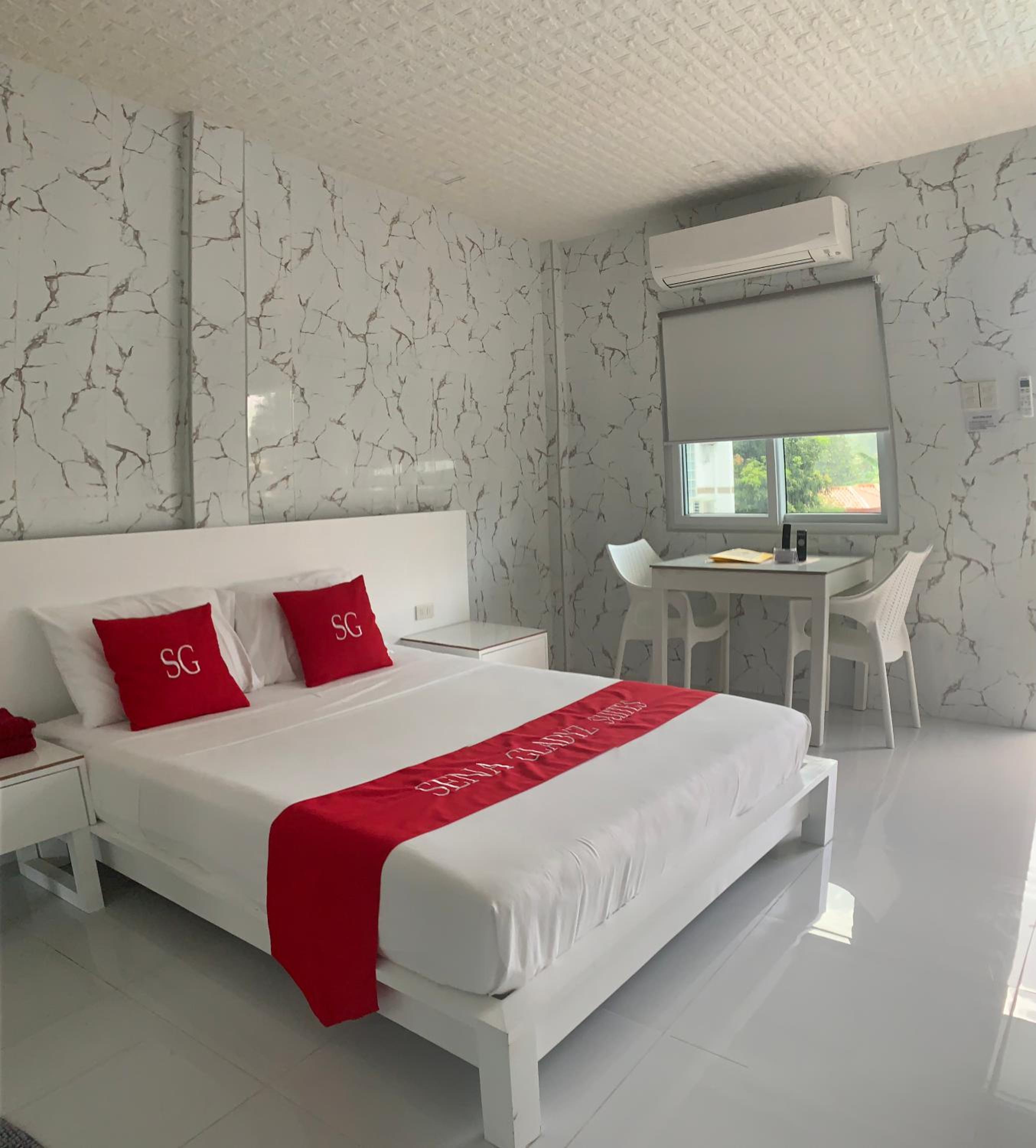 Standard Queen Room - Photo 1