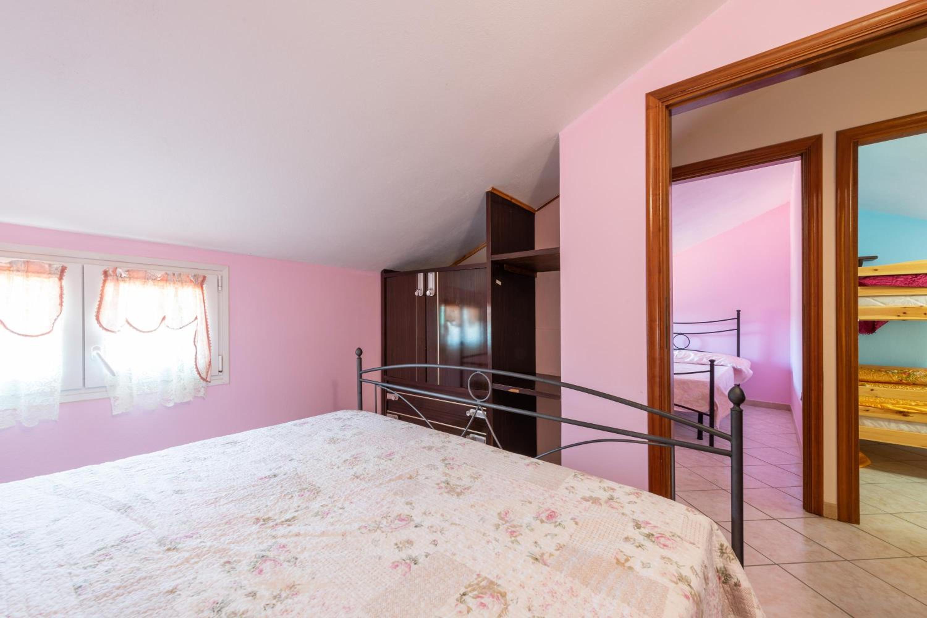 Three-Bedroom House photo 2