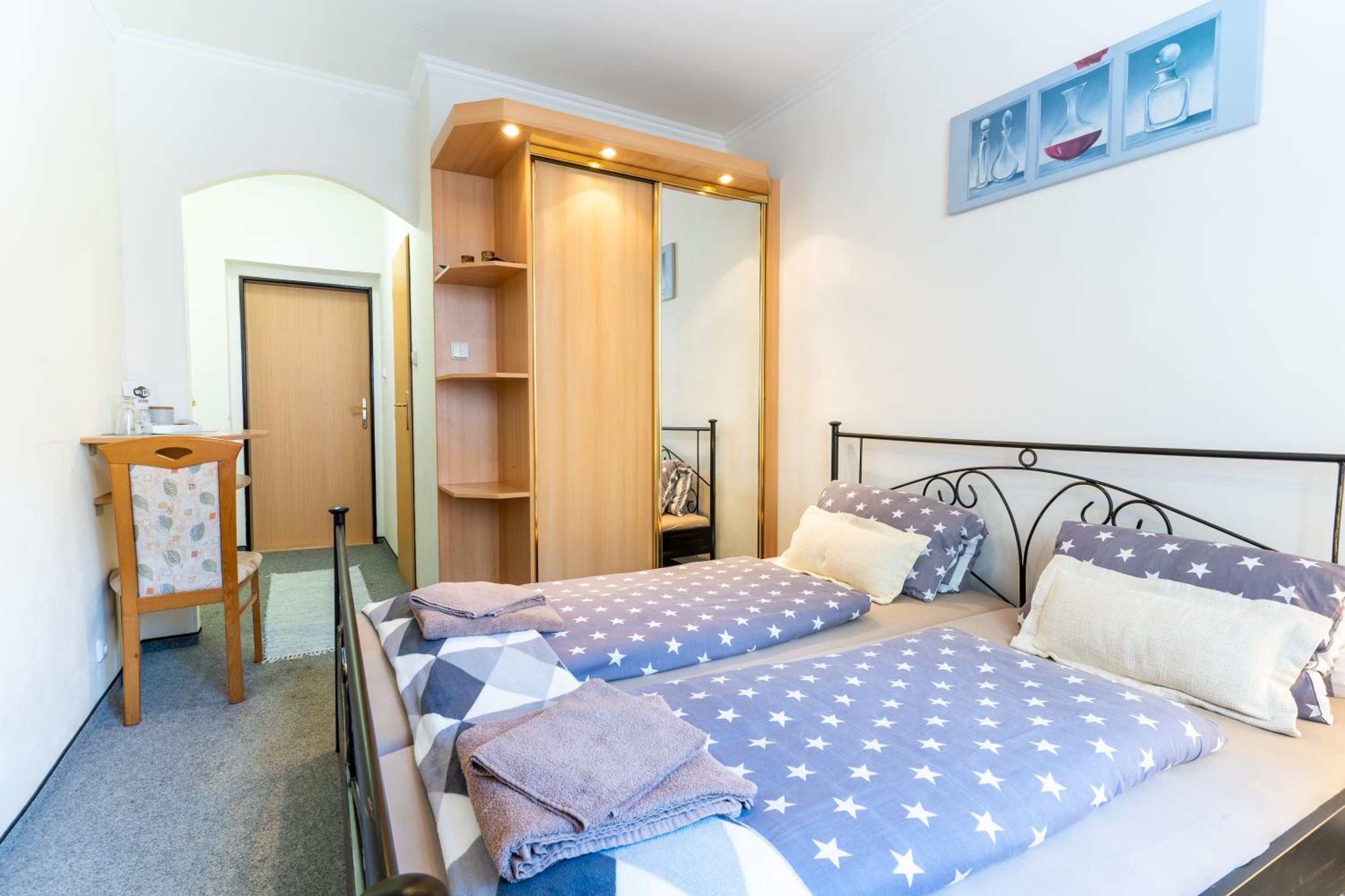 Double Room with Private Bathroom photo 1