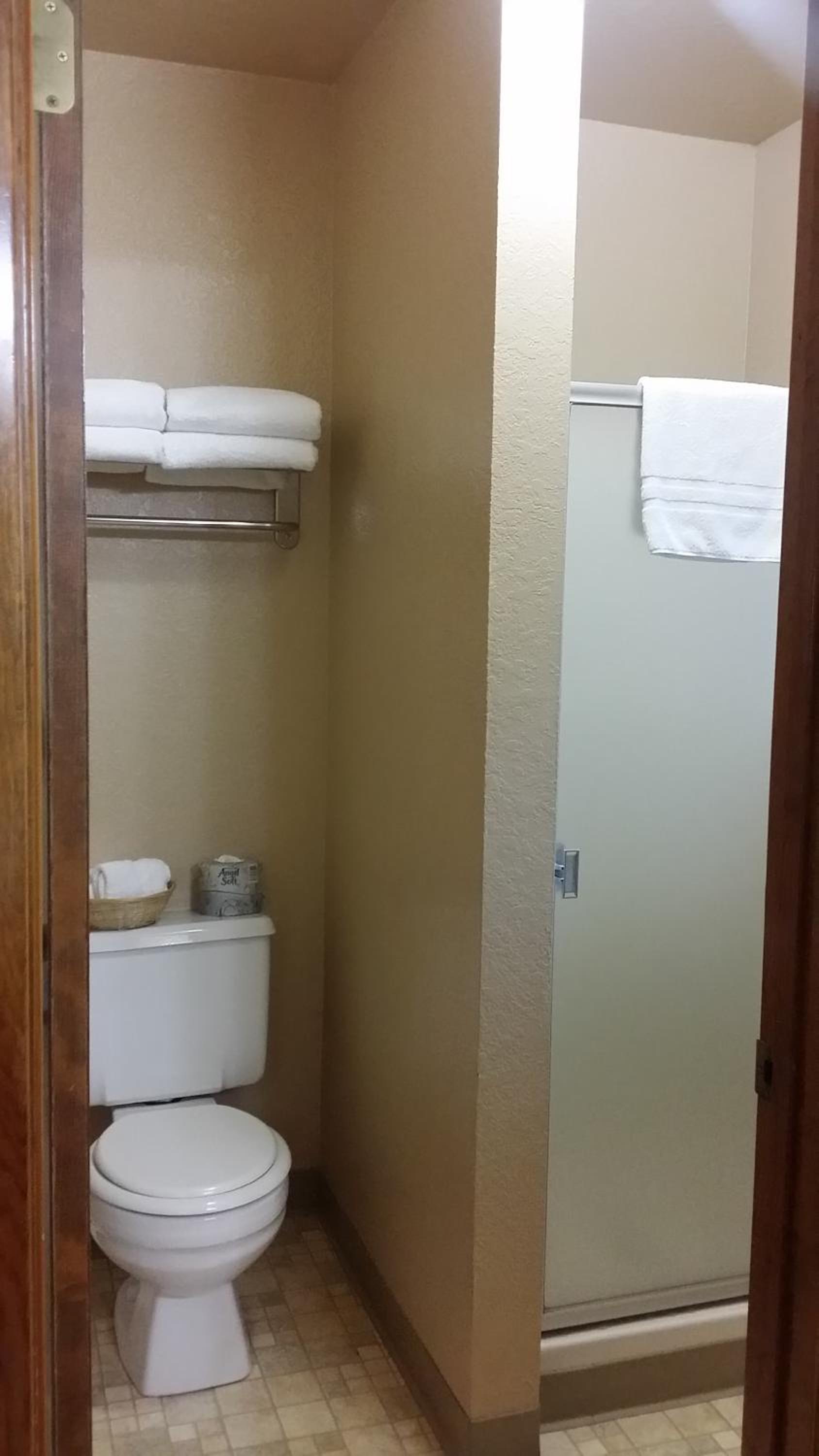 Deluxe Queen Room with Two Queen Beds photo 2