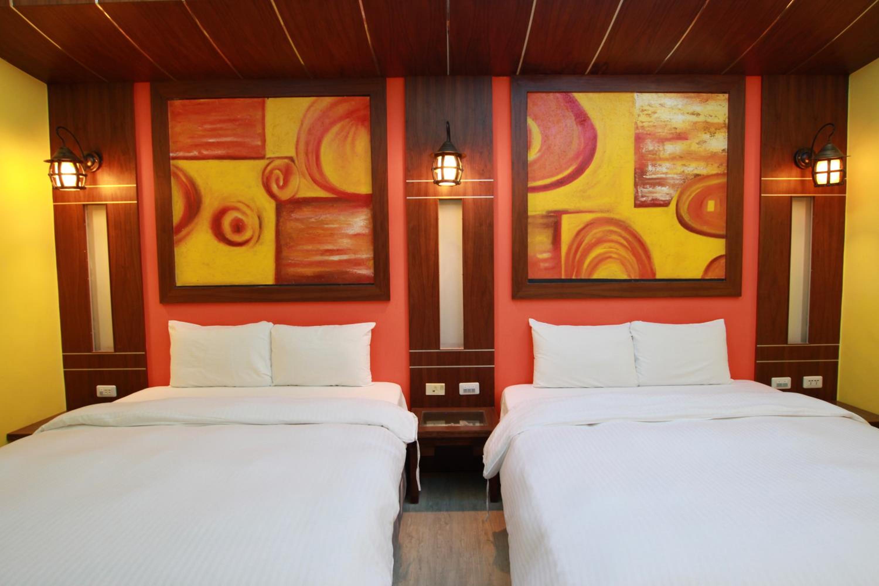 Quadruple Room - Photo 9