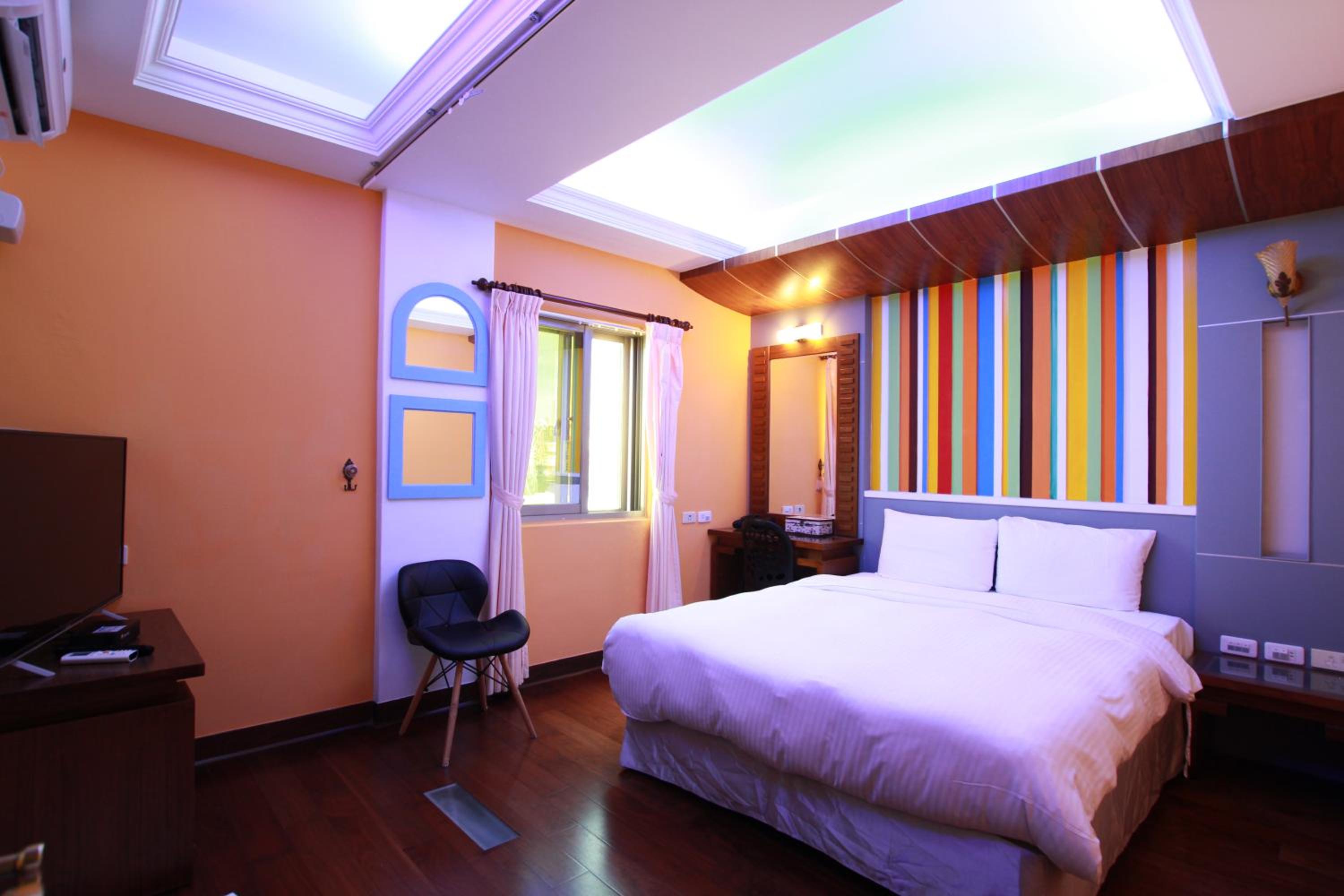 Double Room - Photo 12
