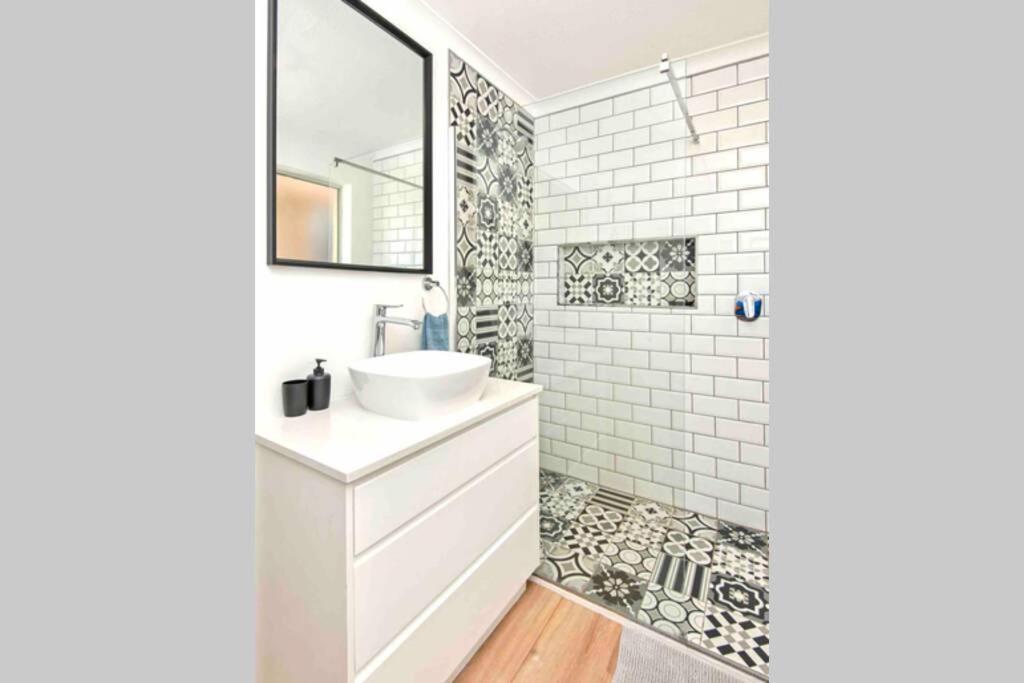 Three-Bedroom Apartment - Photo 4