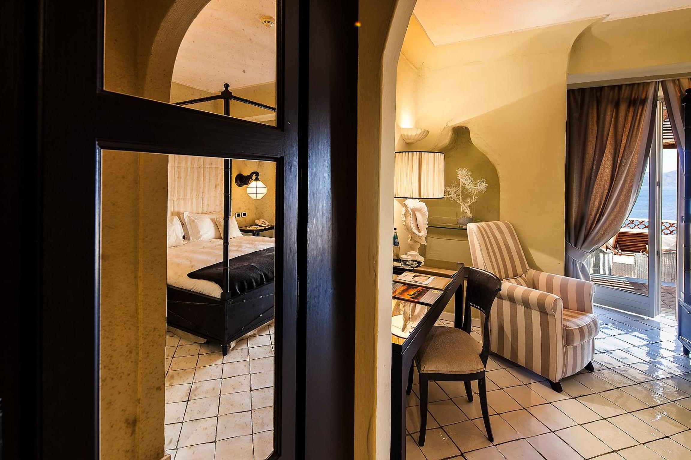 Deluxe Double Room - Photo 7