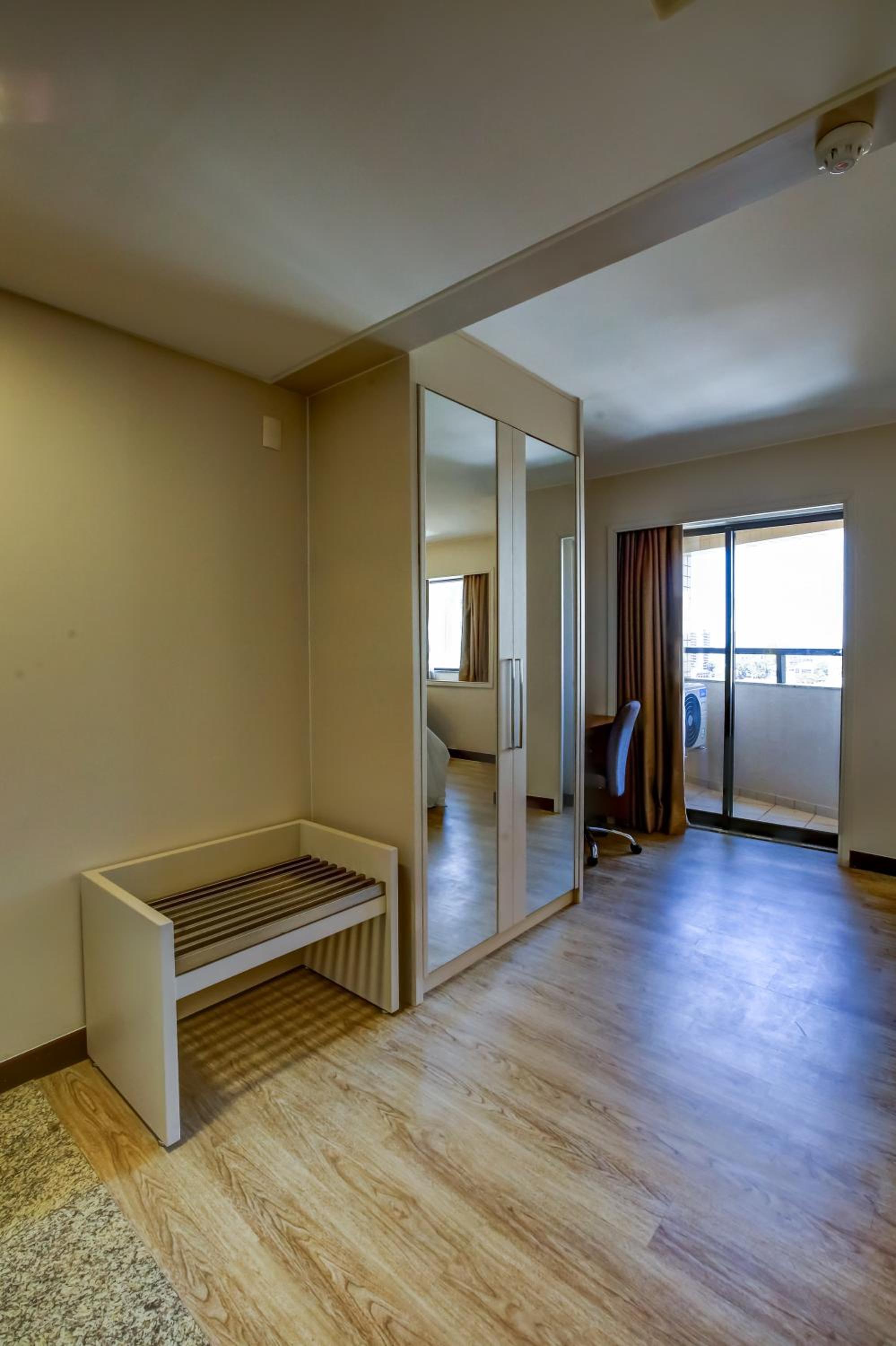 Business Class Suite (2 Adults) photo 3