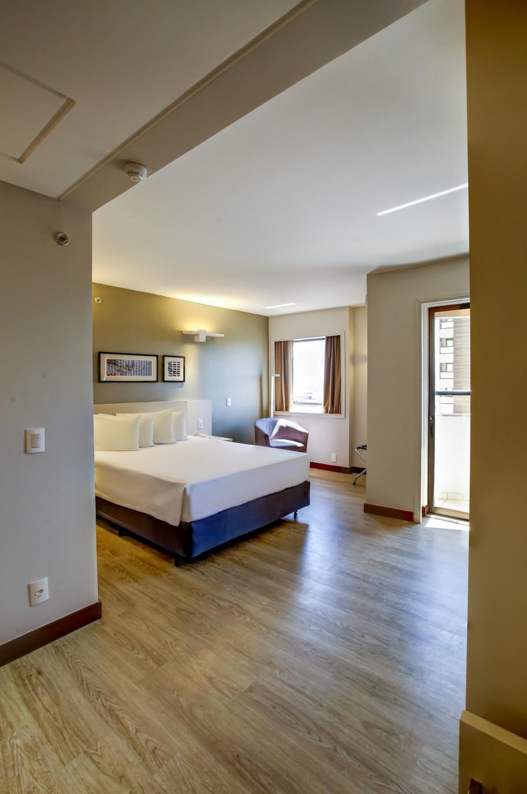 Deluxe Suite Double photo 3
