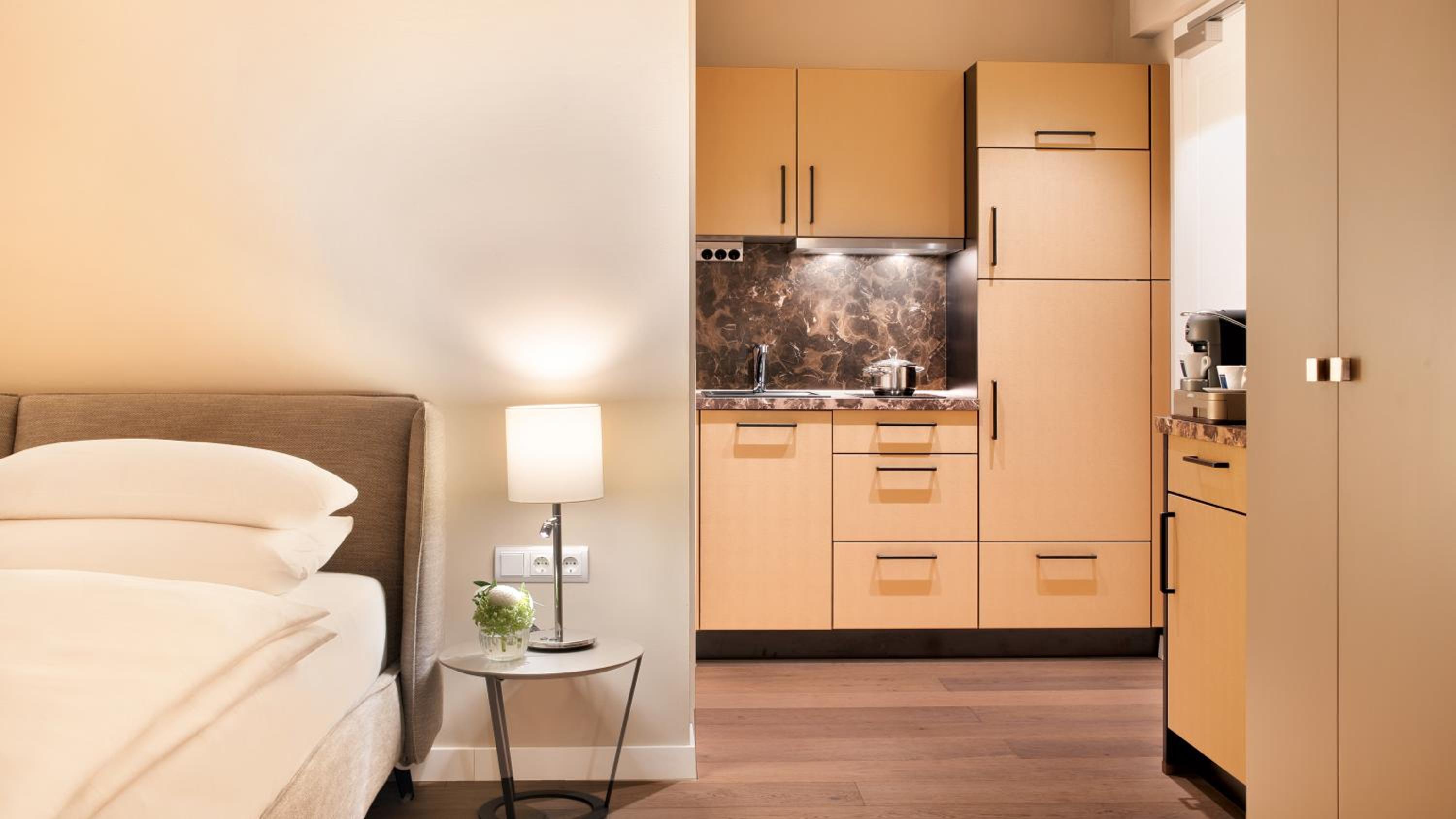 Apartment with Garden View - Photo 4