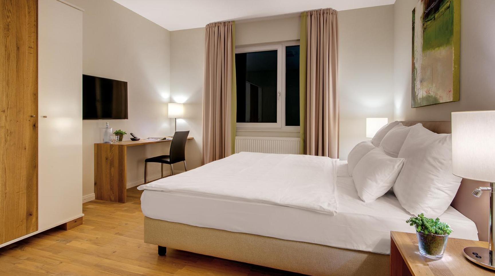 Two-Bedroom Apartment - Photo 4