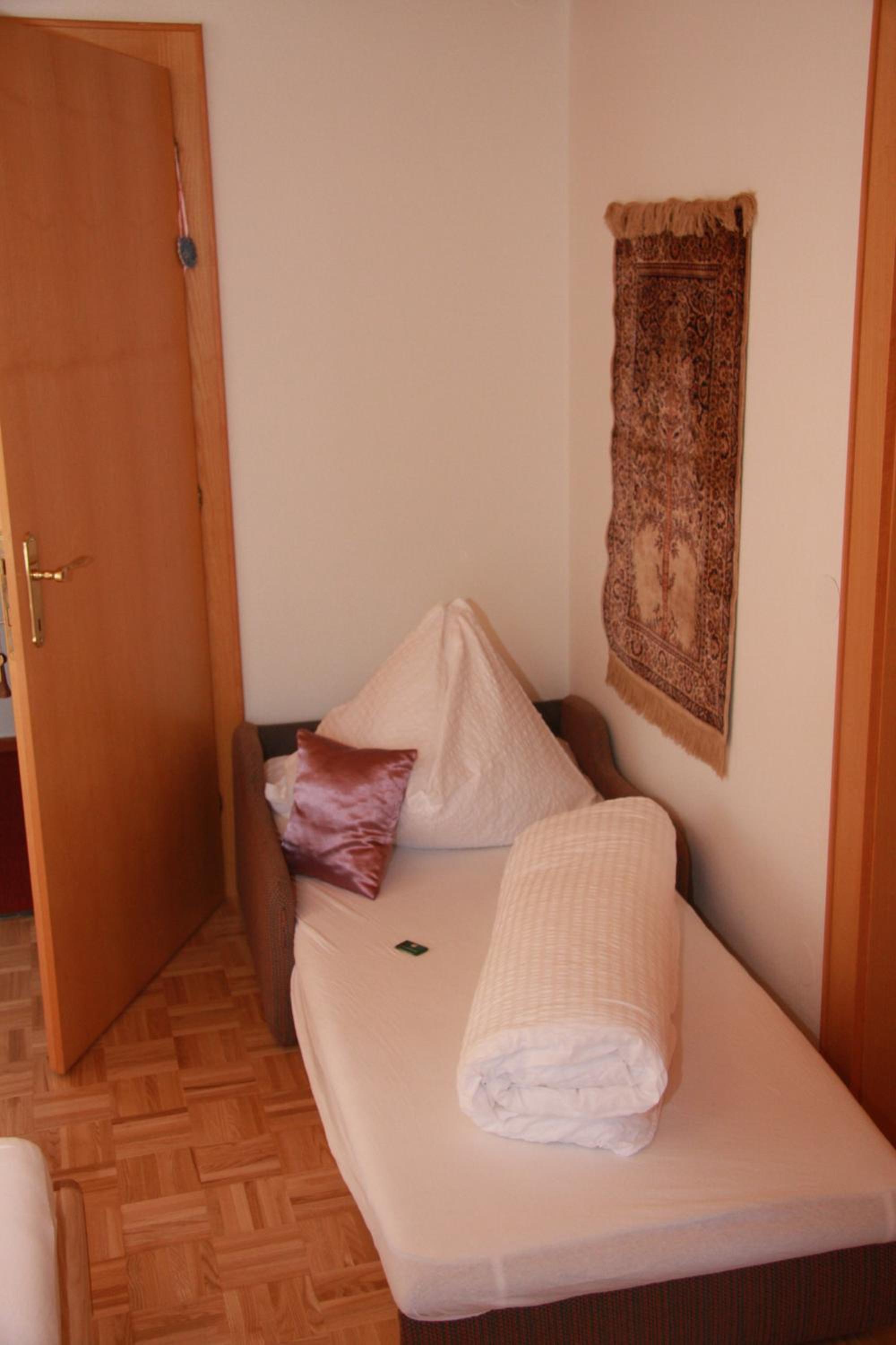 Studio (2 Adults) - Photo 9