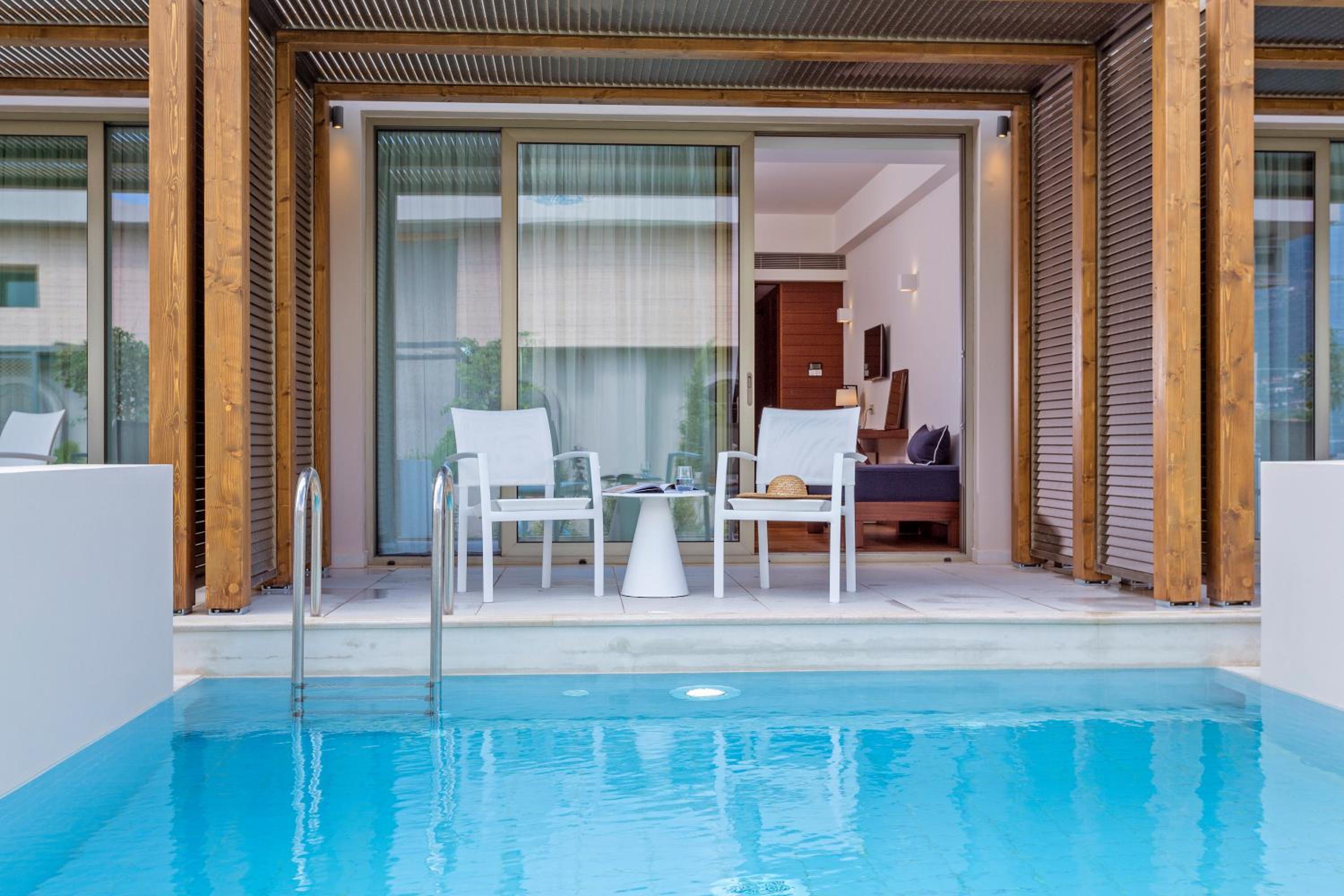 Superior Double Room with Private Pool photo 2