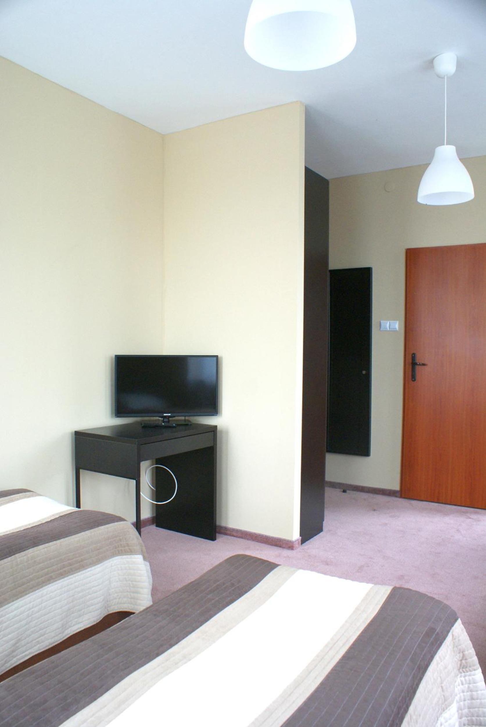 Family Room with Private Bathroom photo 3