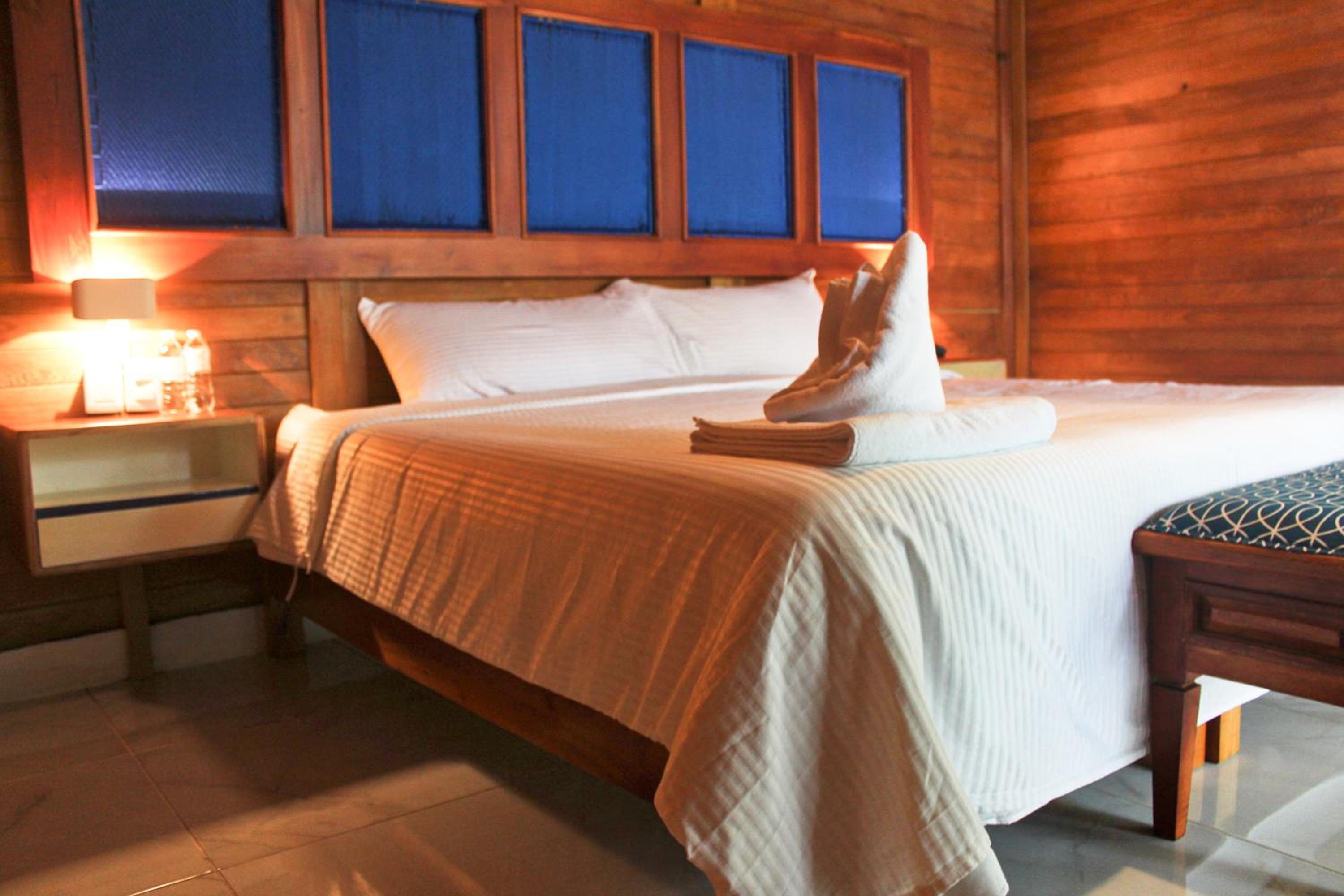 Deluxe King Room photo 2