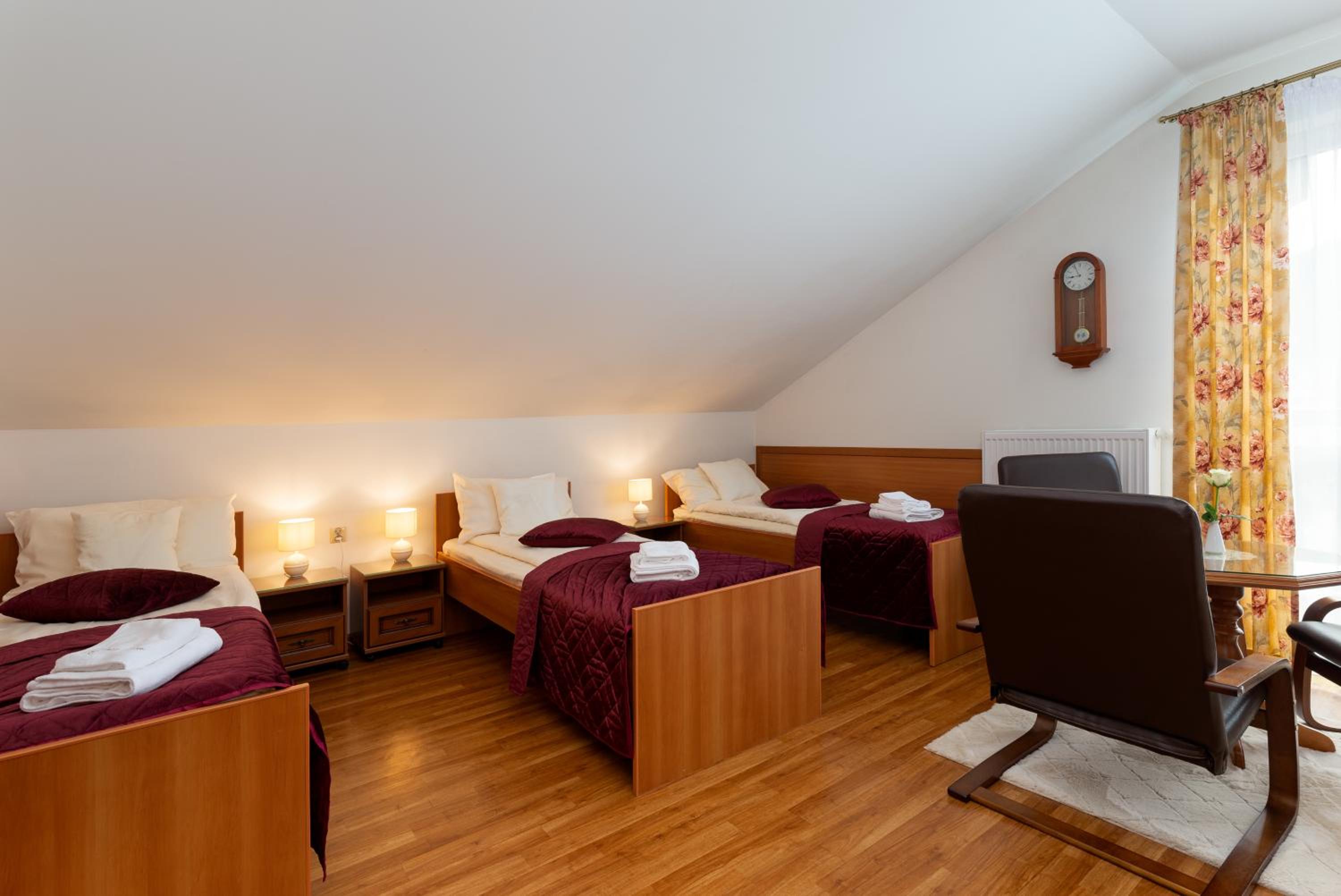 Triple Room with Bathroom photo 1