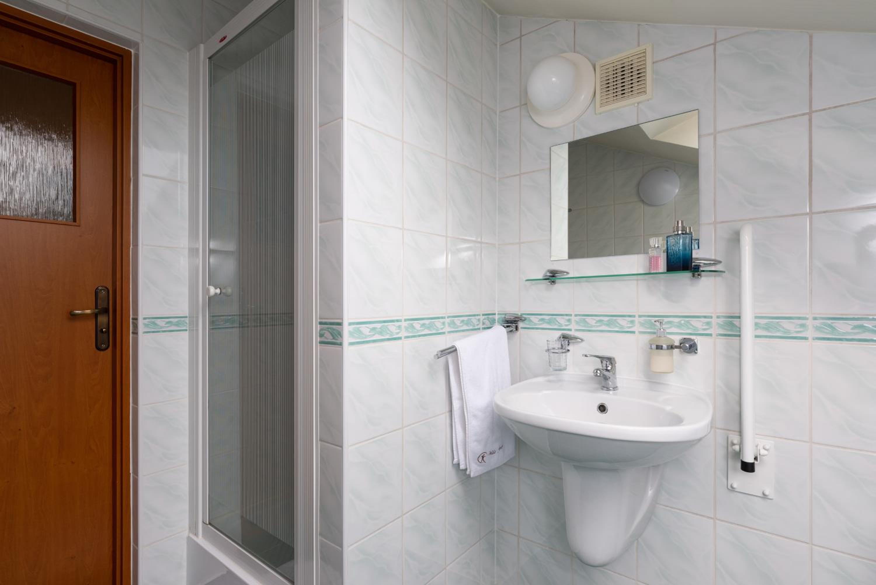 Double Room with Private Bathroom photo 2