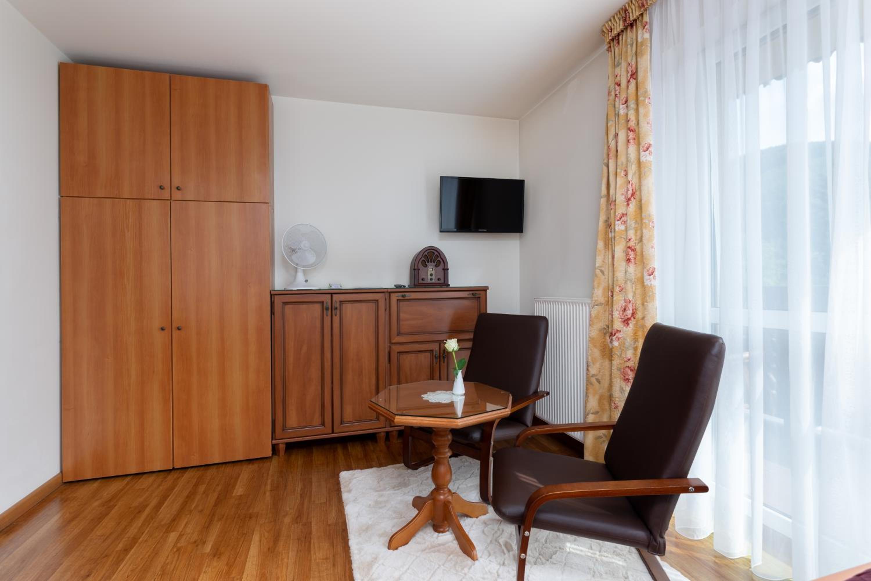 Double Room with Private Bathroom photo 1