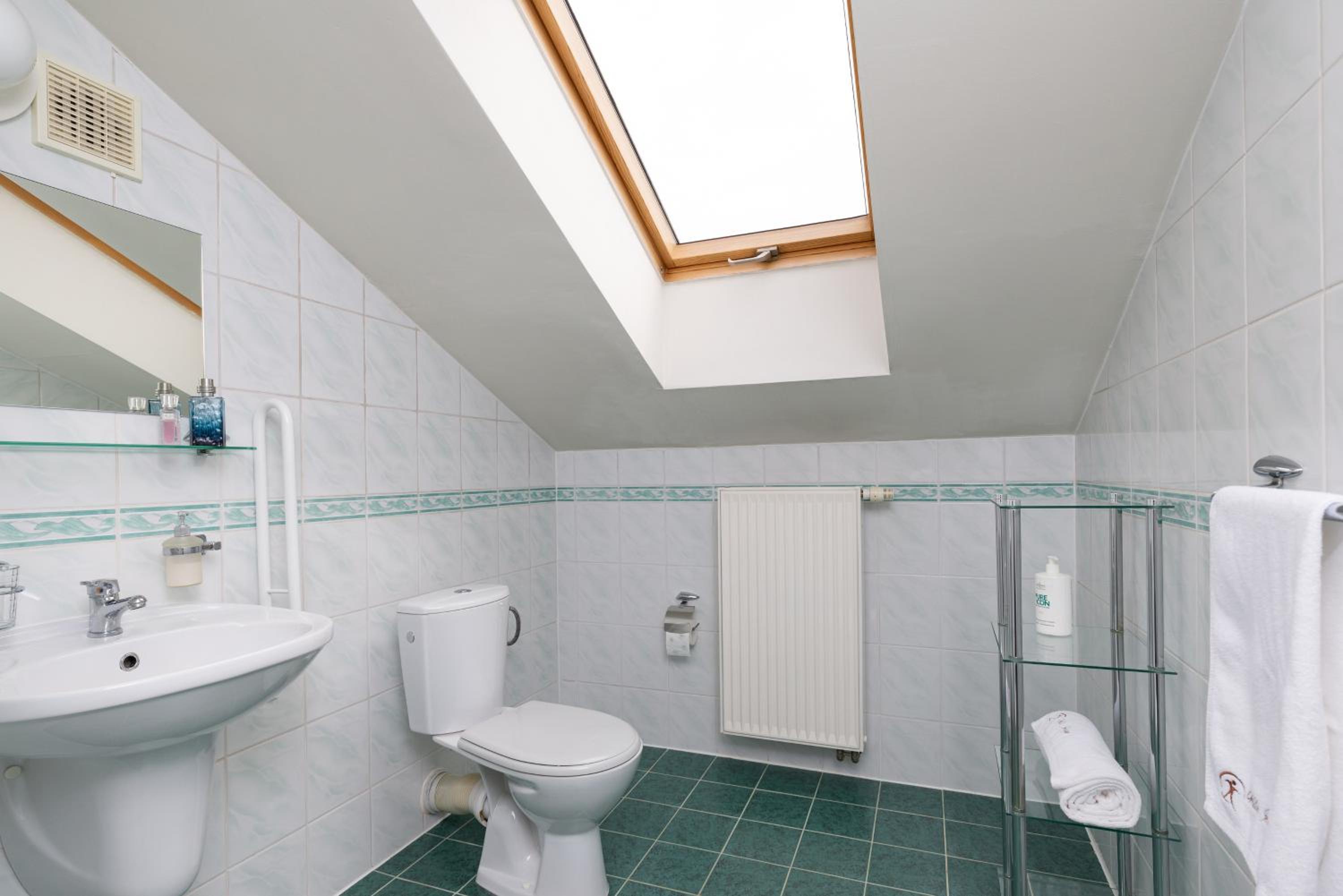 Triple Room with Bathroom photo 2