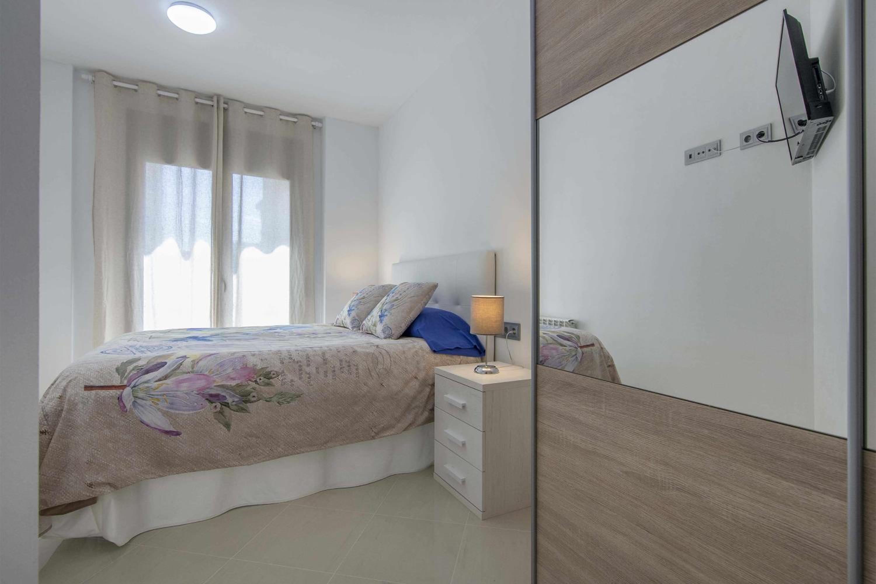 Apartment photo 2