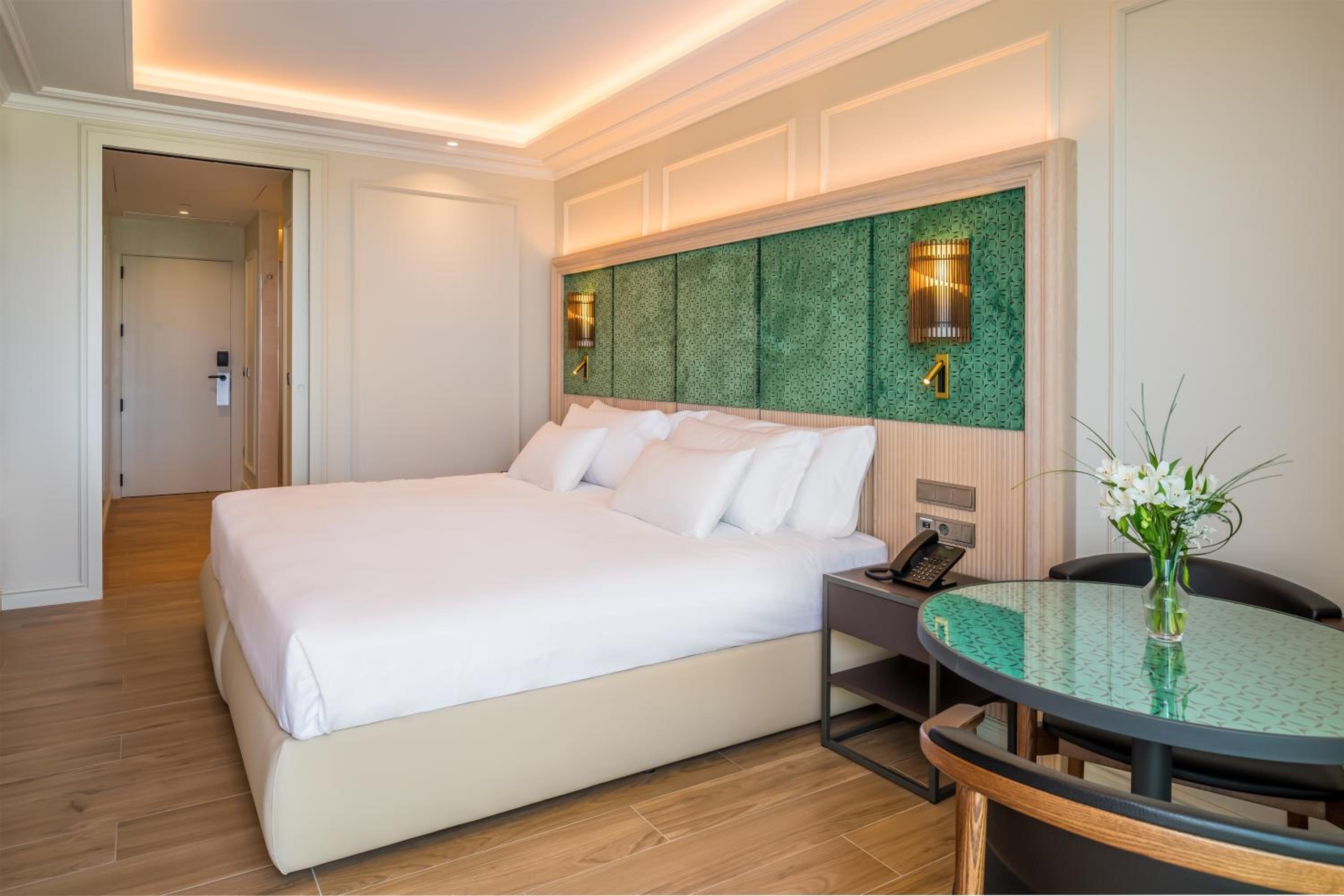 Superior Double or Twin Room photo 2