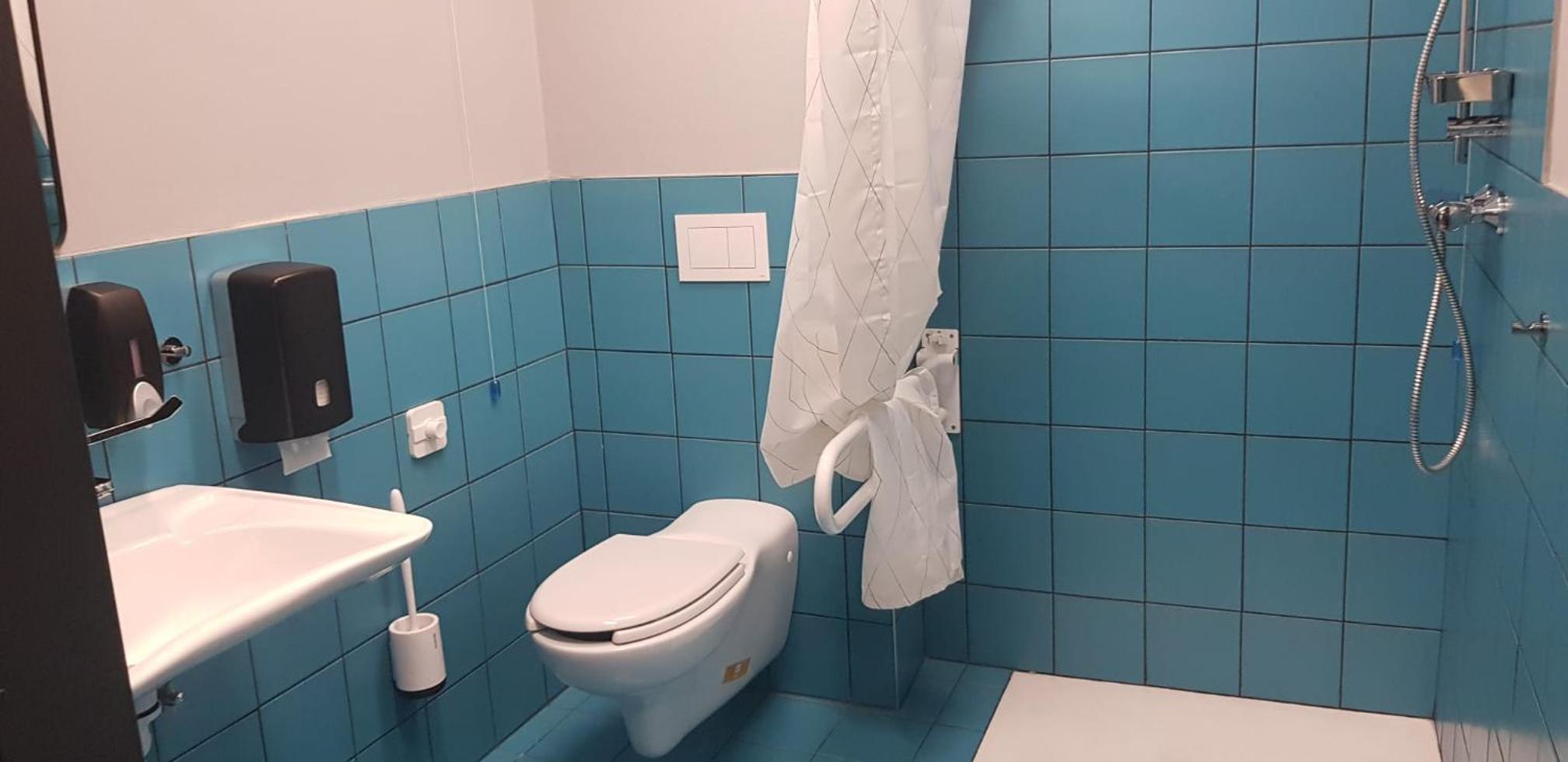 Double or Twin Room with Private External Bathroom - Photo 3