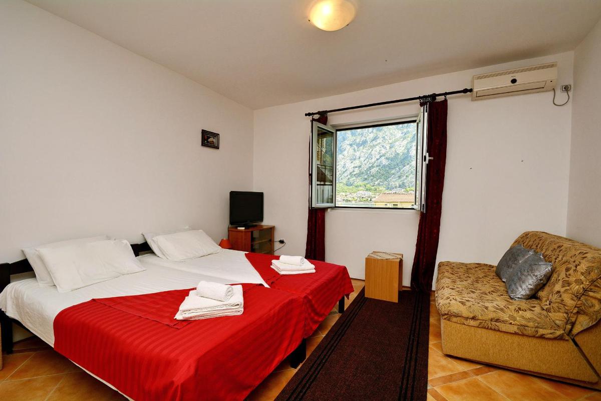 Studio with Mountain View photo 1