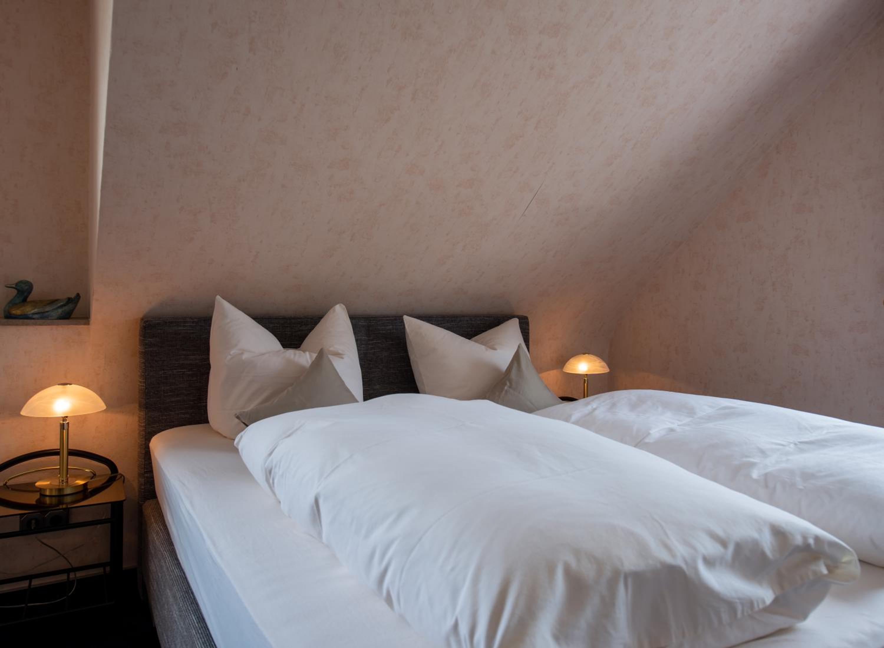 Double Room - Photo 8