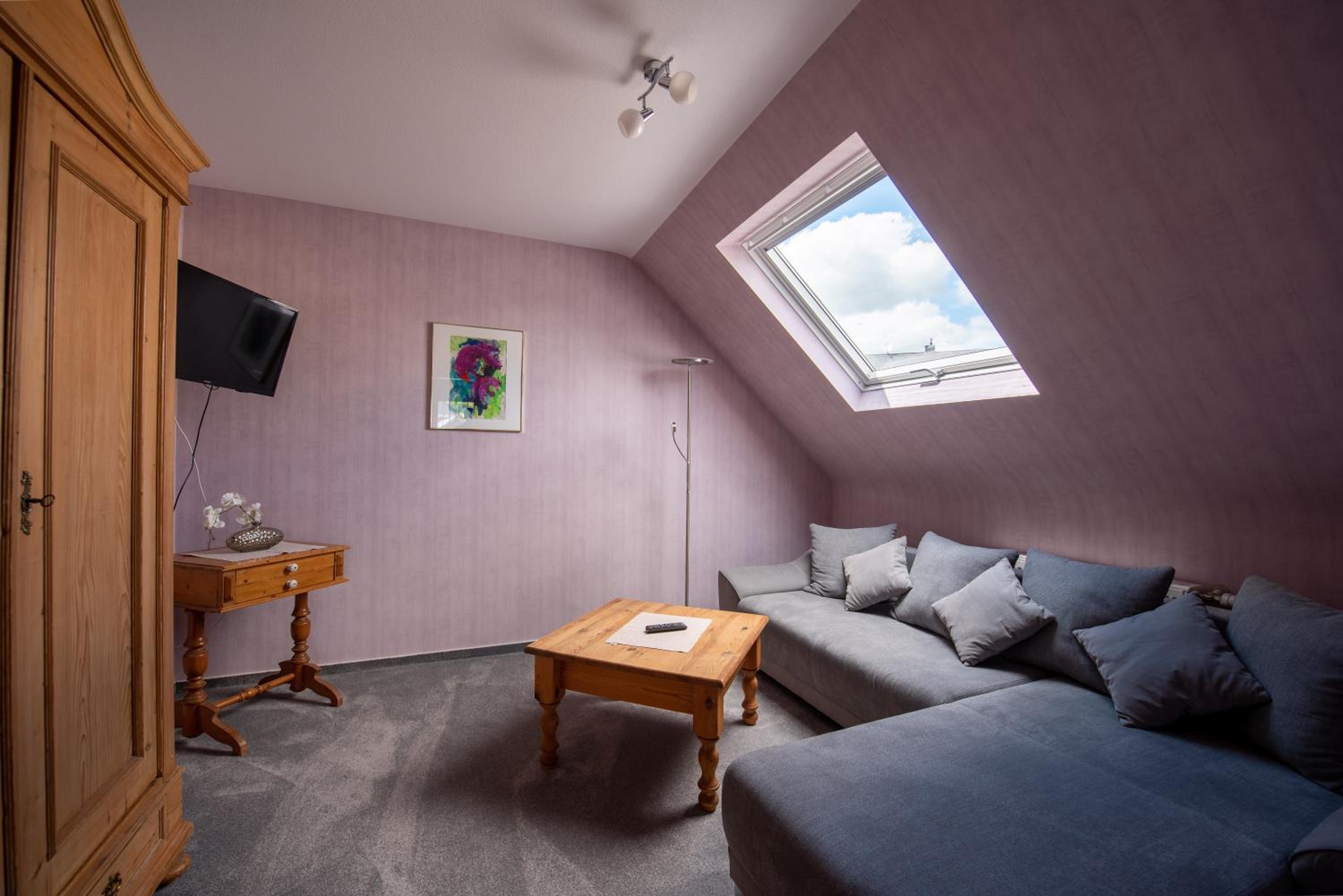 Double Room - Photo 7