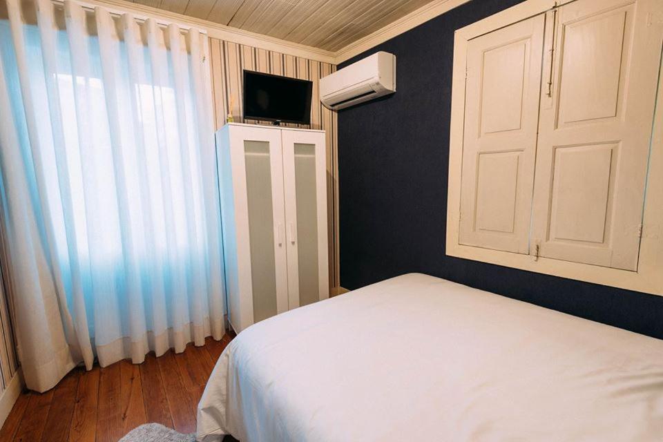 Double Room with Shared Bathroom photo 2