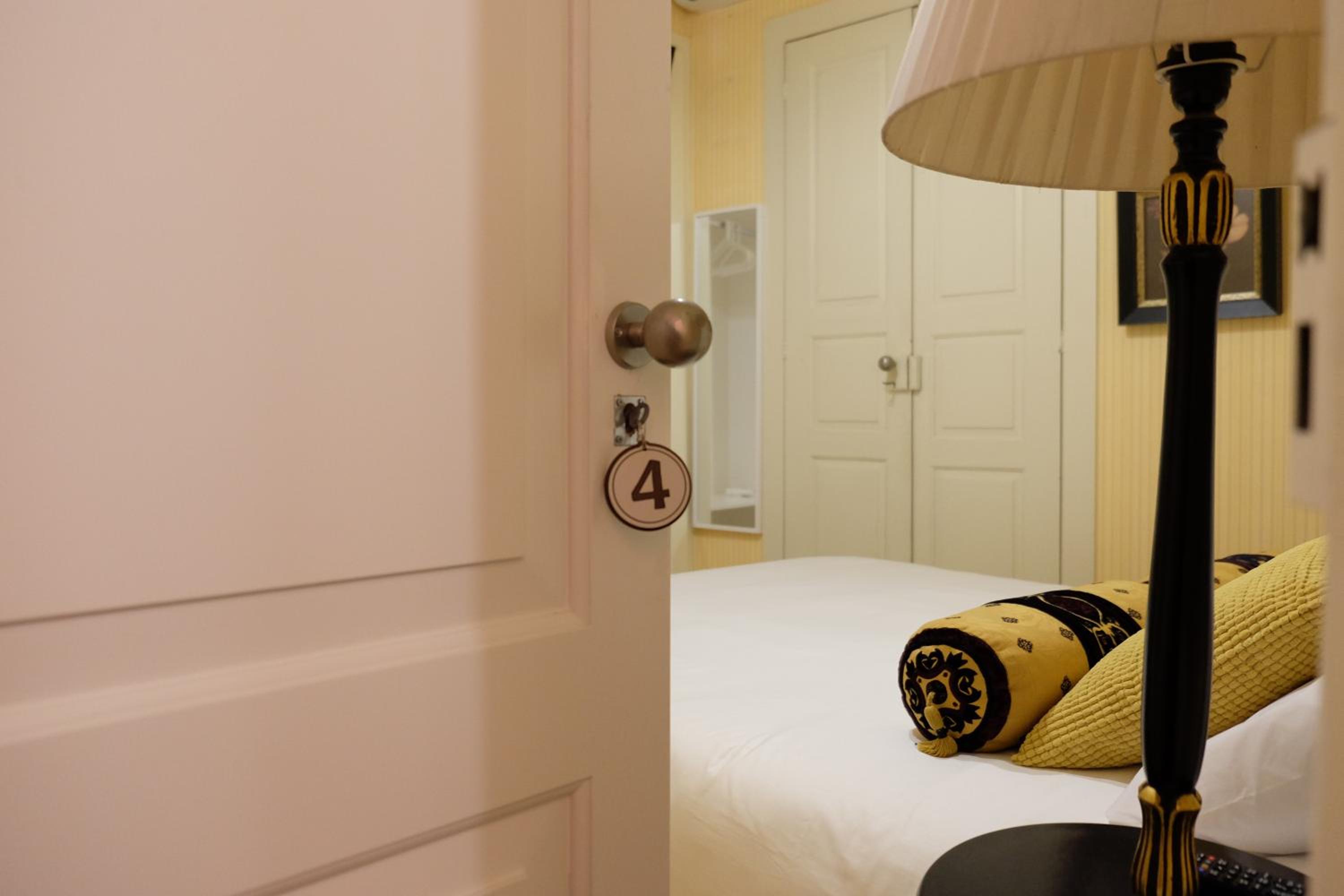 Double Room with Private Bathroom photo 3