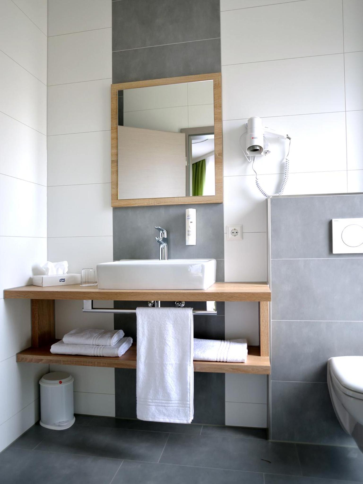 Double Room - Photo 7