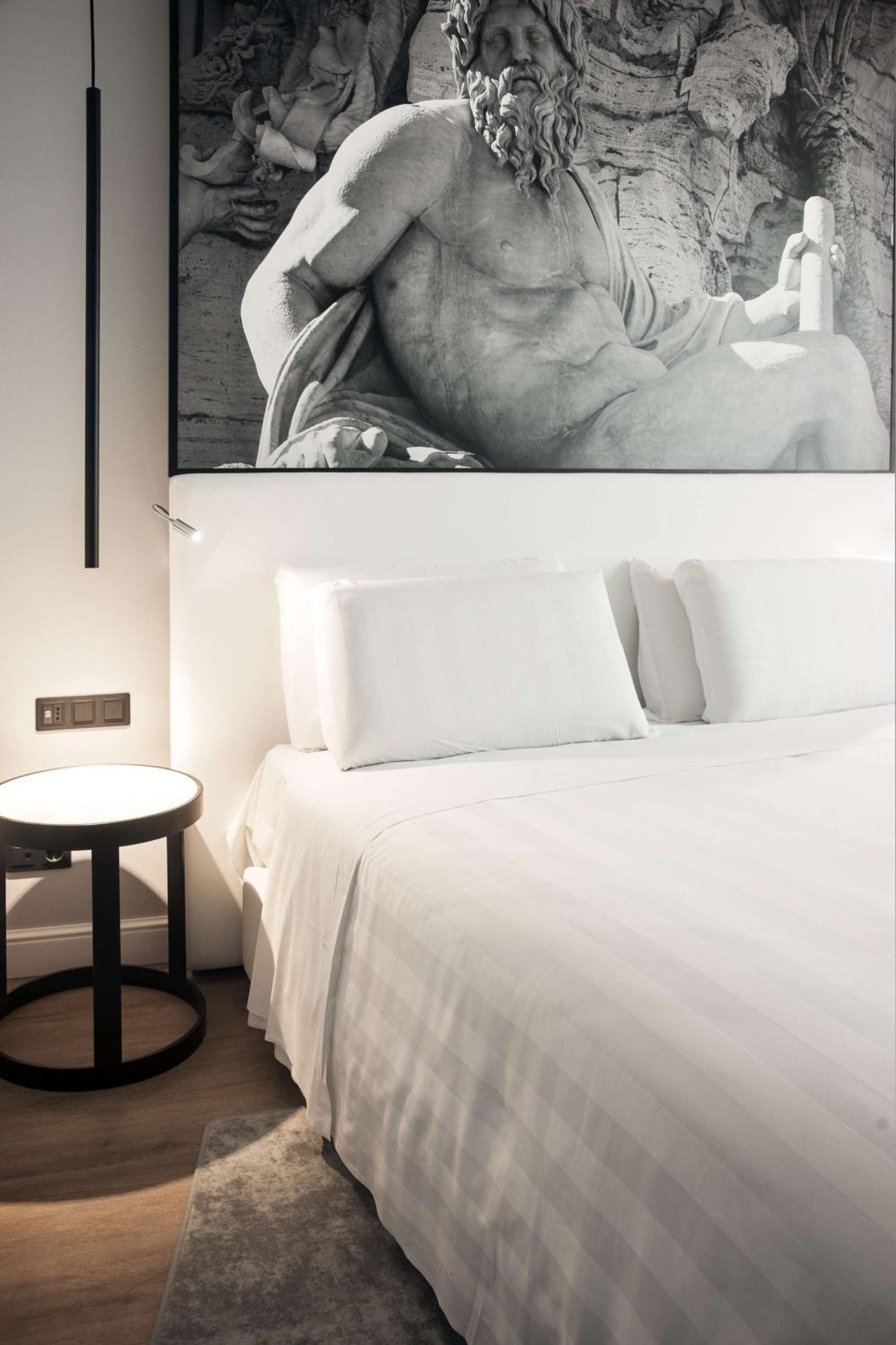 Superior Room thumbnail 5