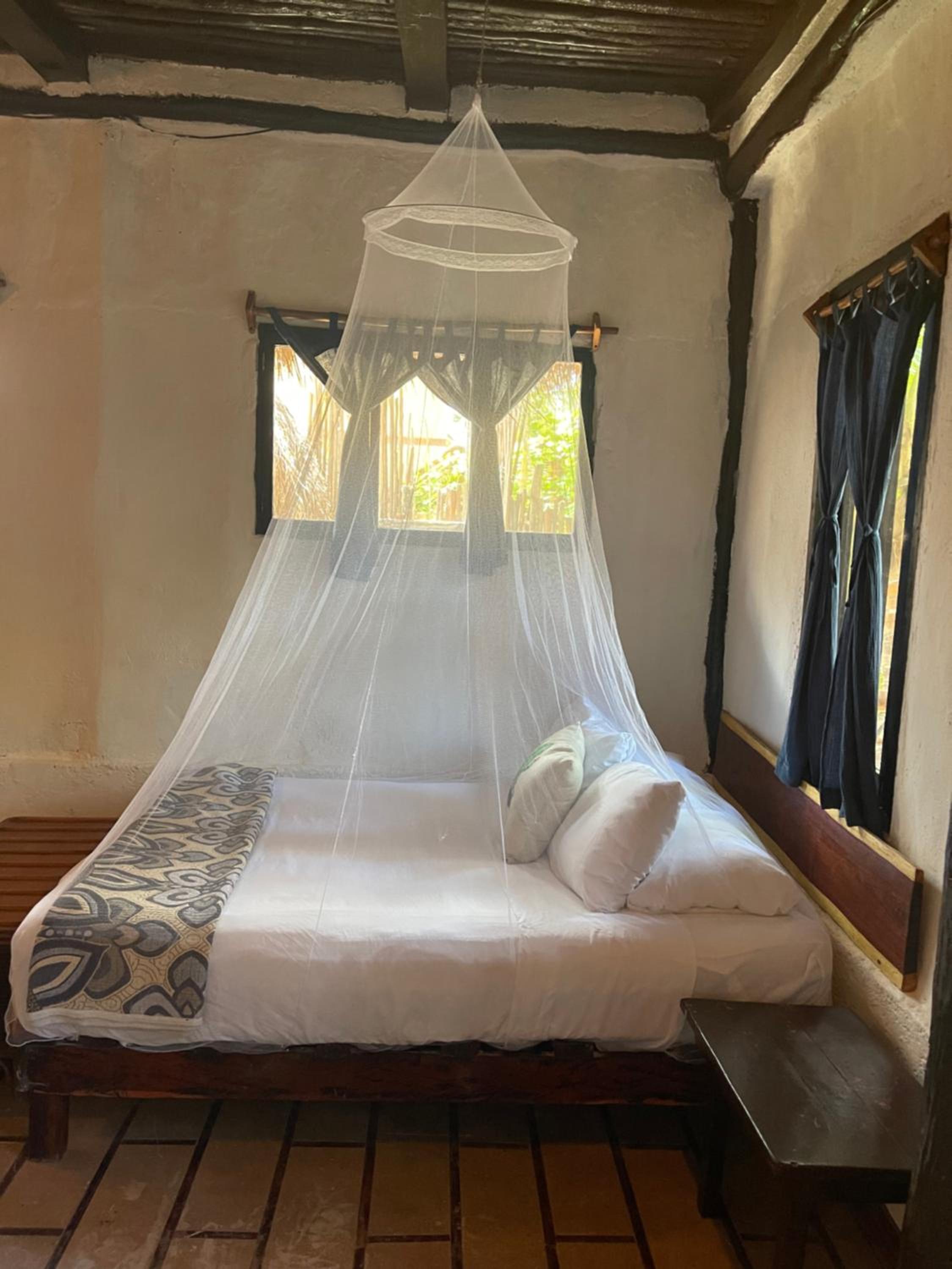 Double Room with Two Double Beds - Photo 11