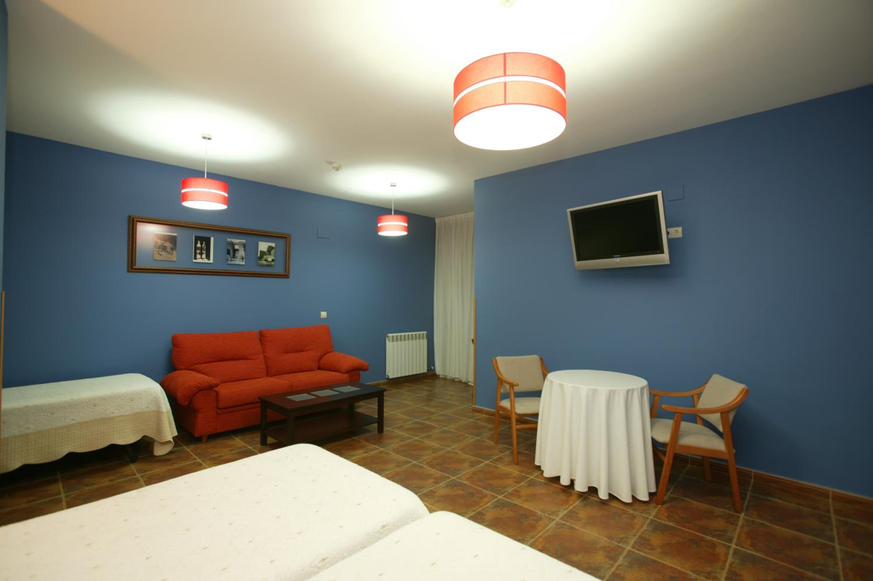 Triple Room - Photo 1