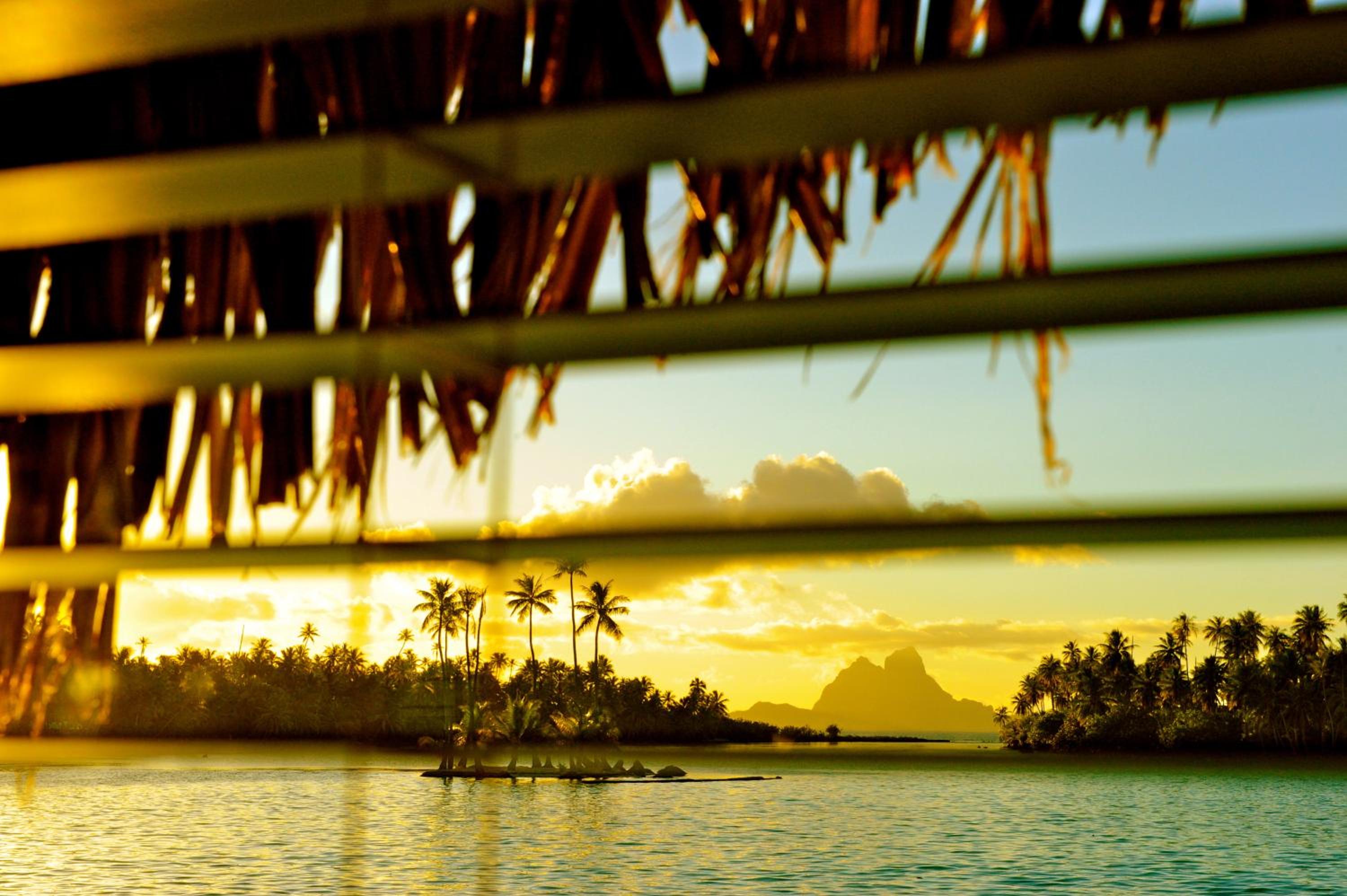 Overwater Suite with view on Bora Bora