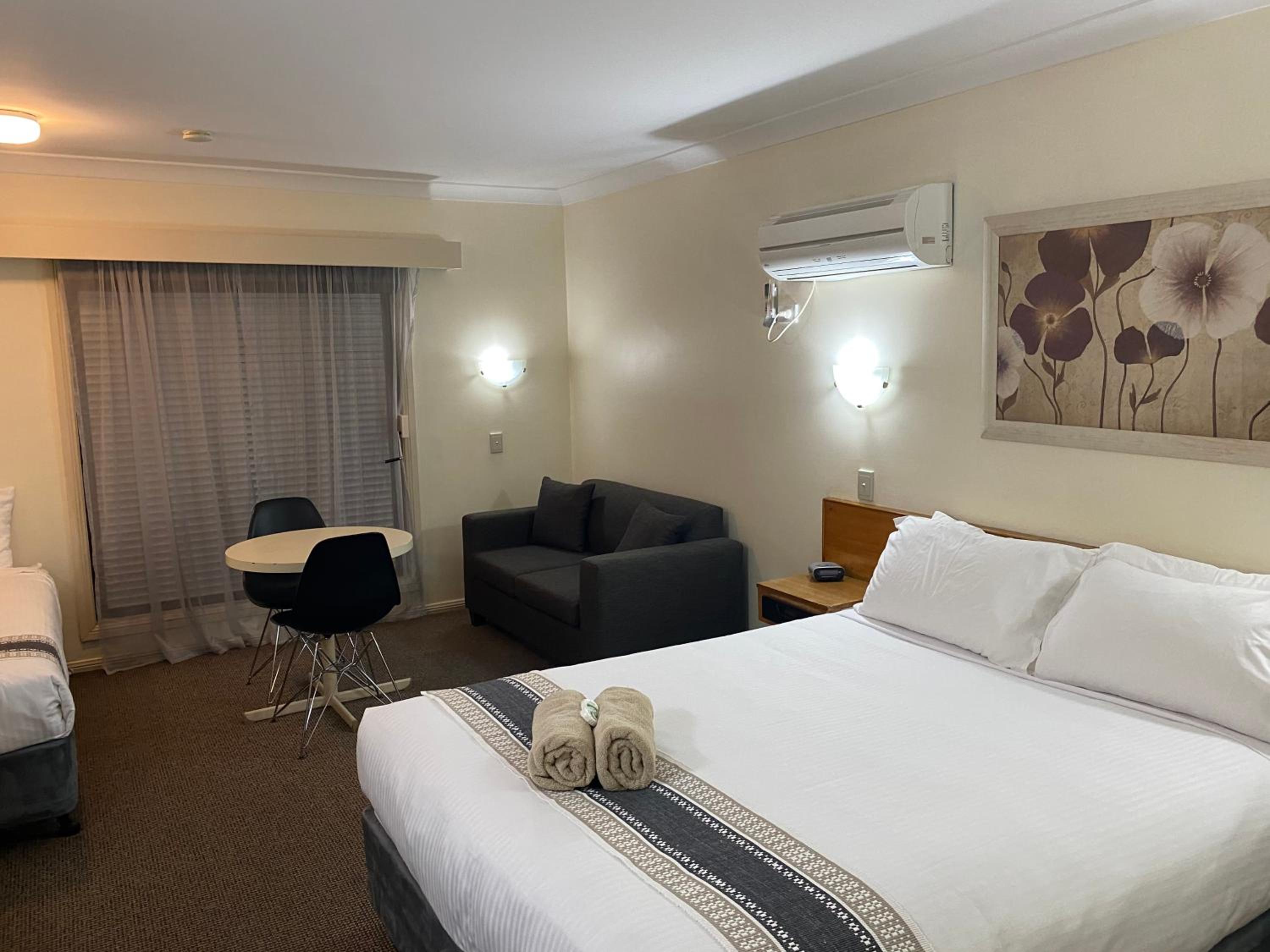 Double or Twin Room - Disability Access photo 1