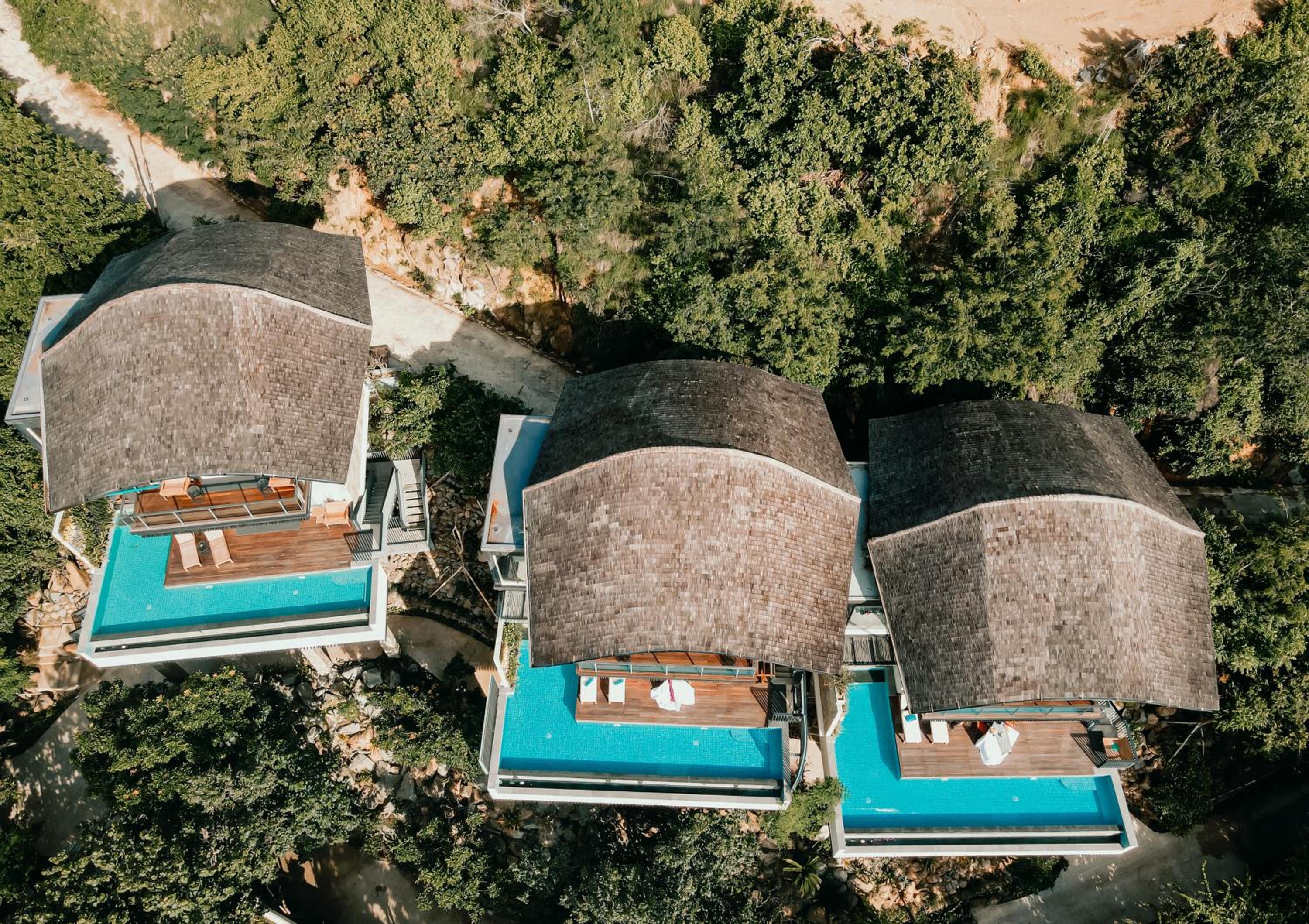 Hanging Pool Residence with Free Exclusive Benefit - Photo 2