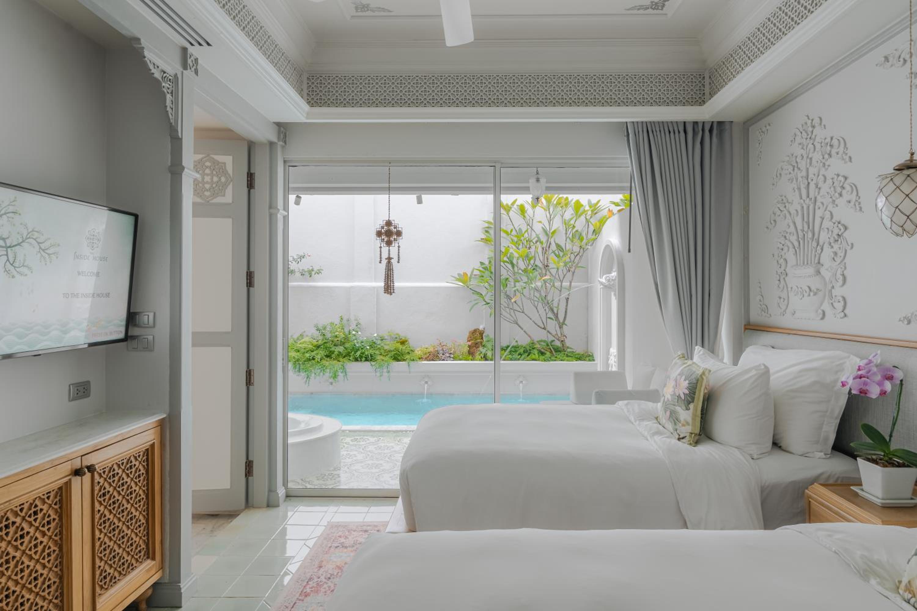 Junior Suite with Private Pool - Twin Bed