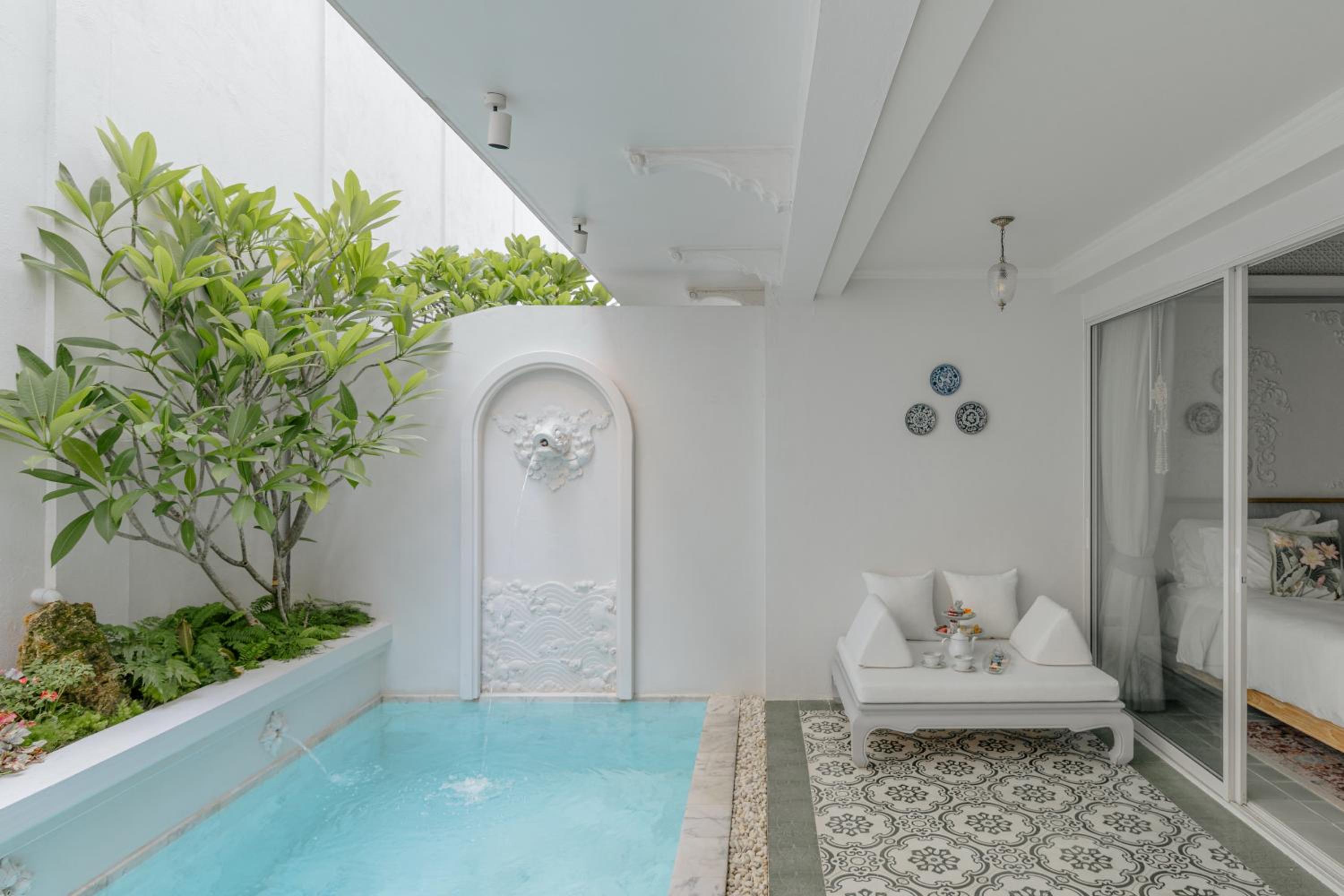Junior Suite with Private Pool - Twin Bed photo 3